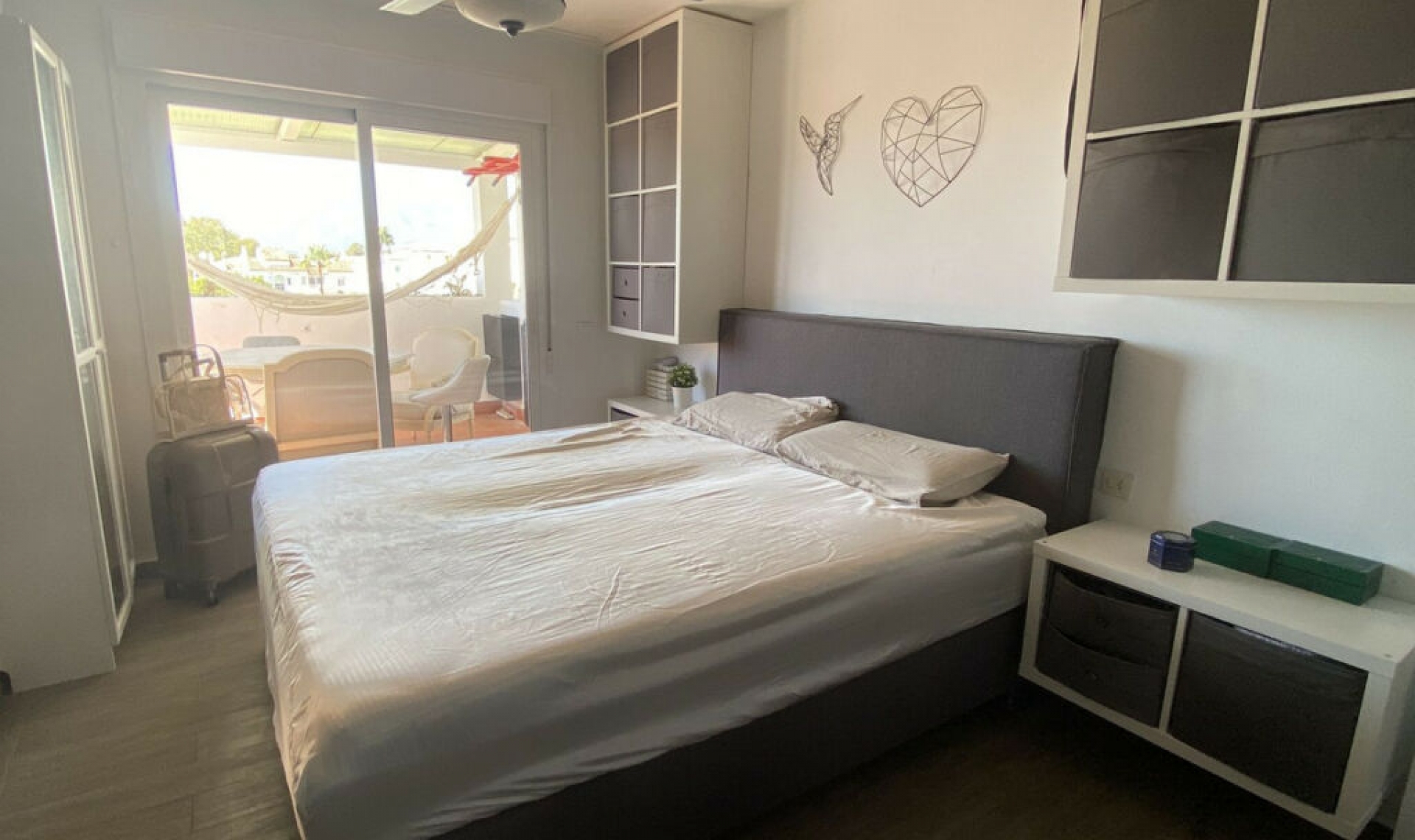 Resale - Apartment -
Diana Park