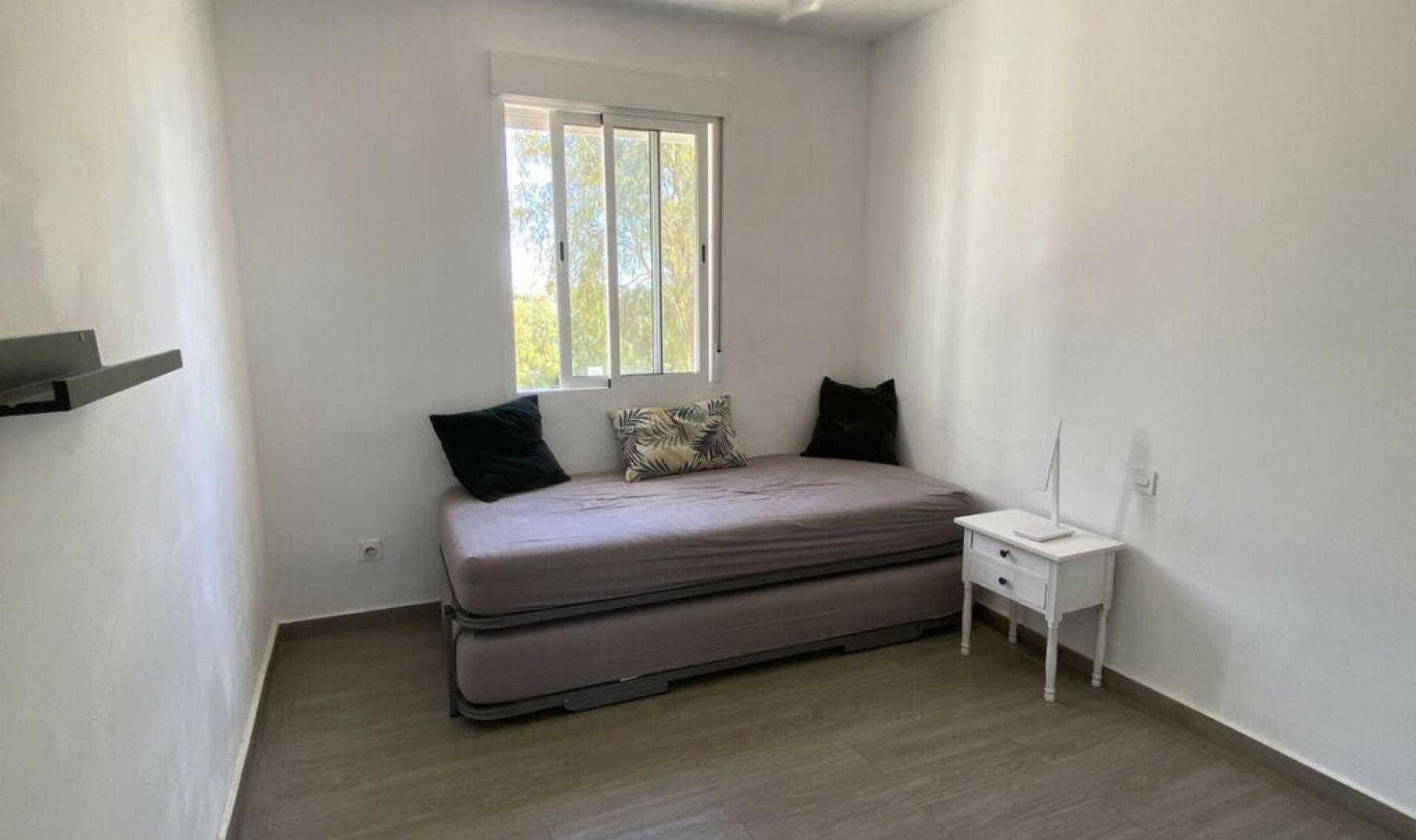 Resale - Apartment -
Diana Park