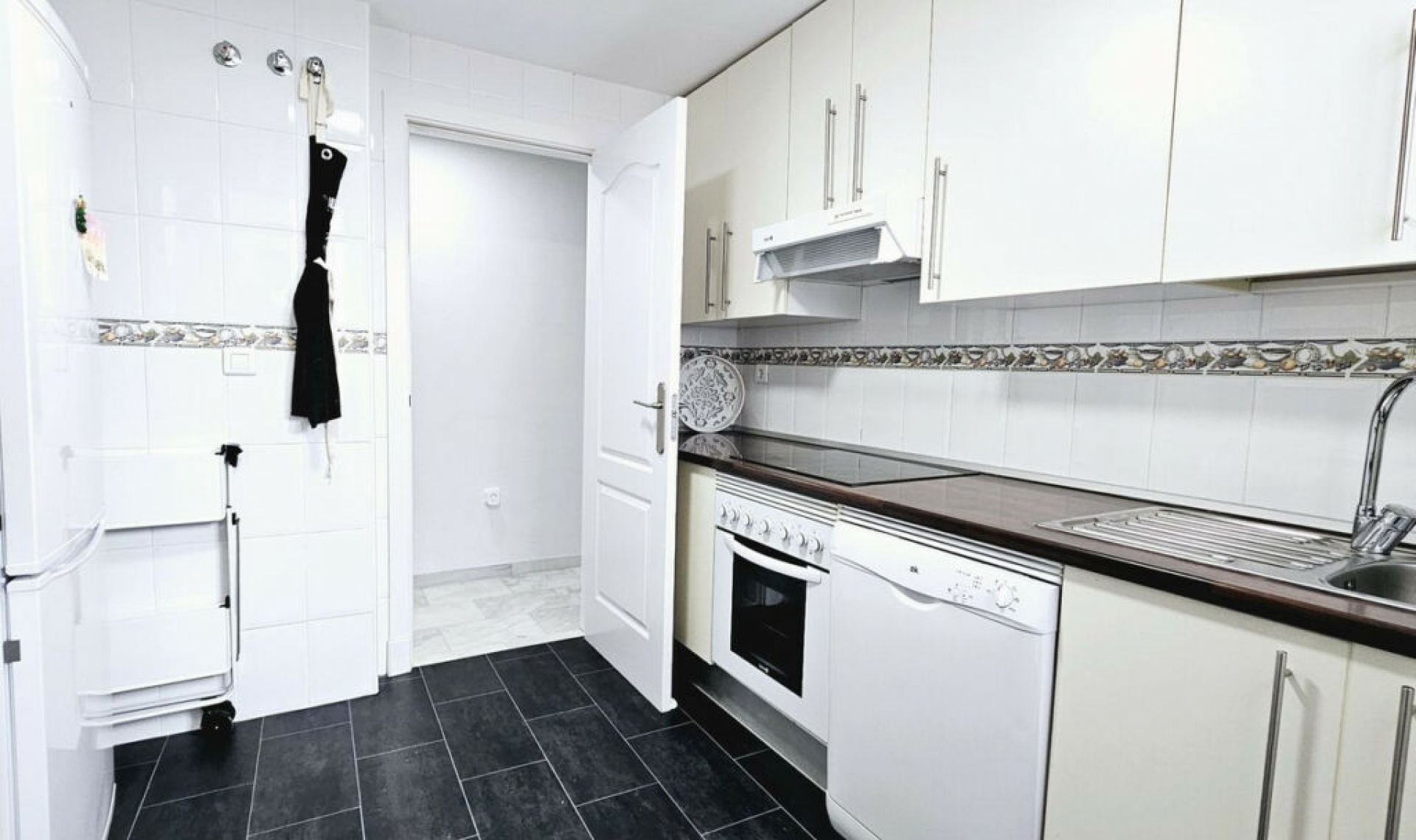 Resale - Apartment -
Doña Julia