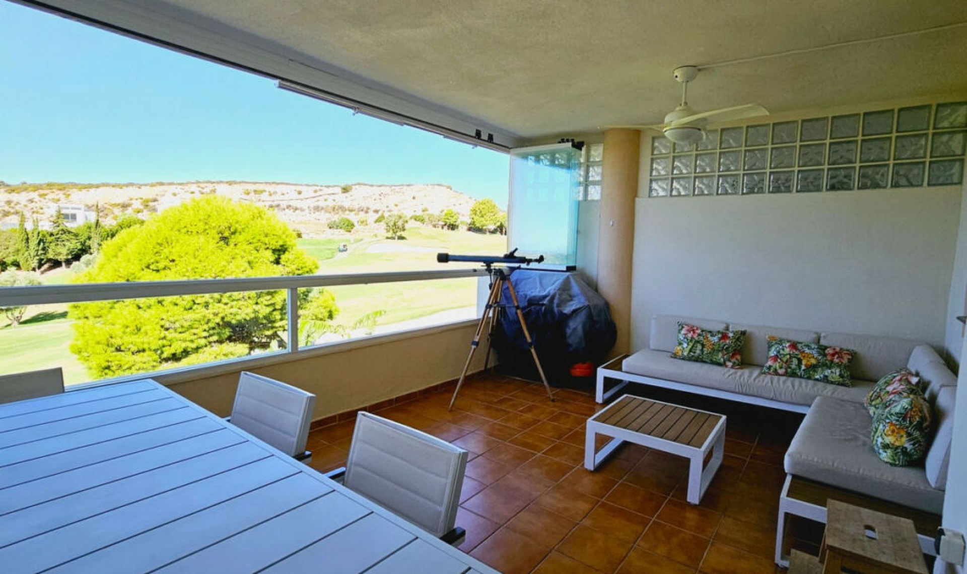 Resale - Apartment -
Doña Julia