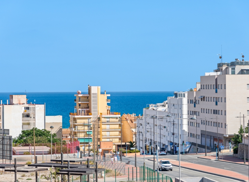 Resale - Apartment -
El Campello - El Amerador