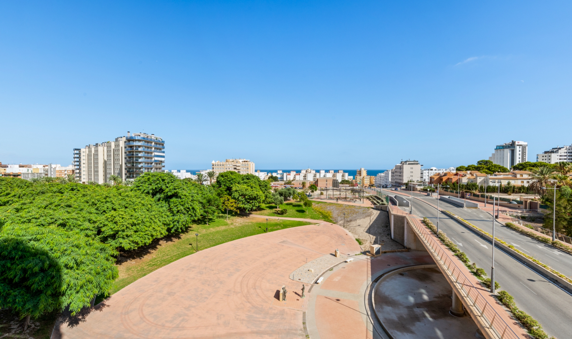 Resale - Apartment -
El Campello - El Amerador