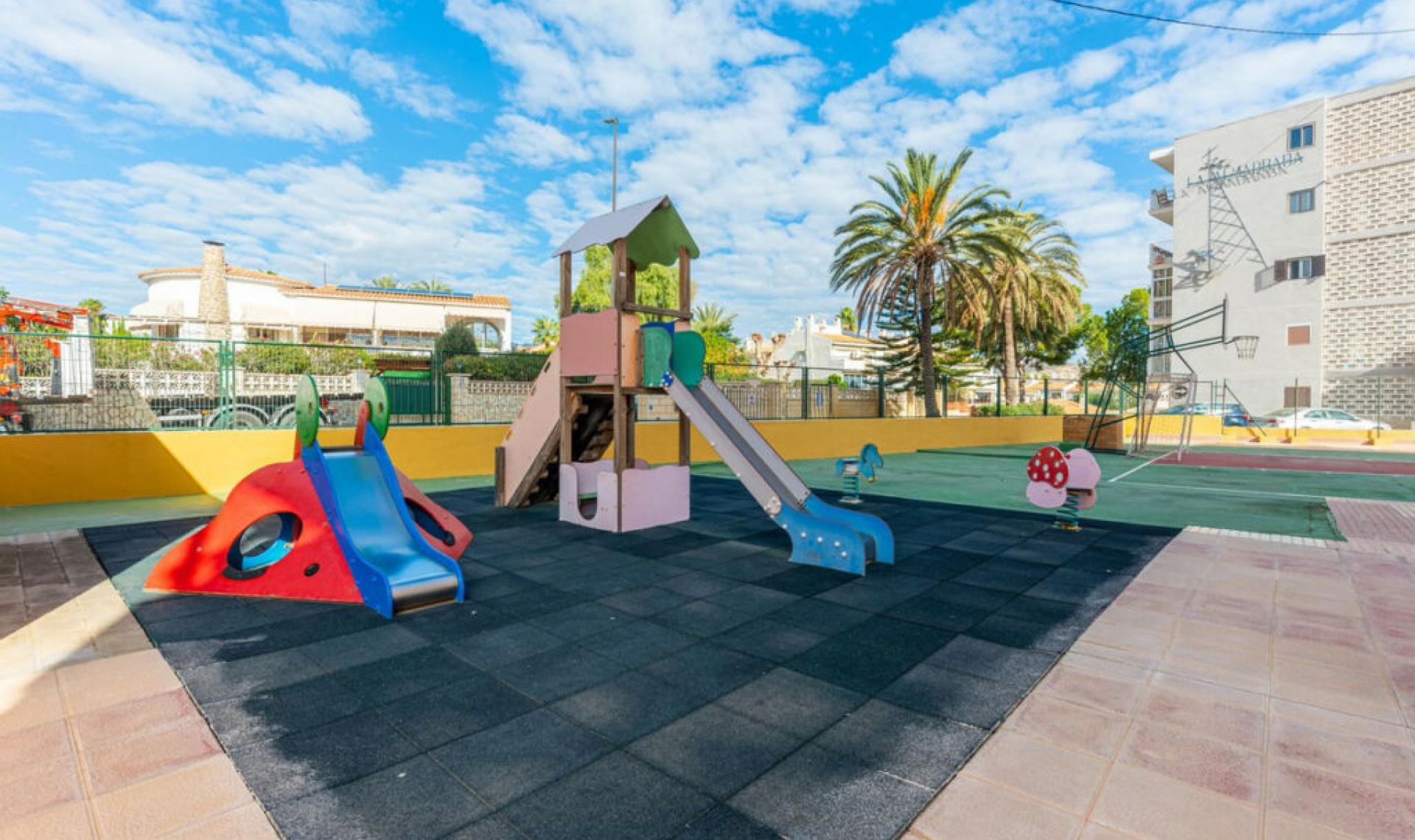 Resale - Apartment -
El Campello