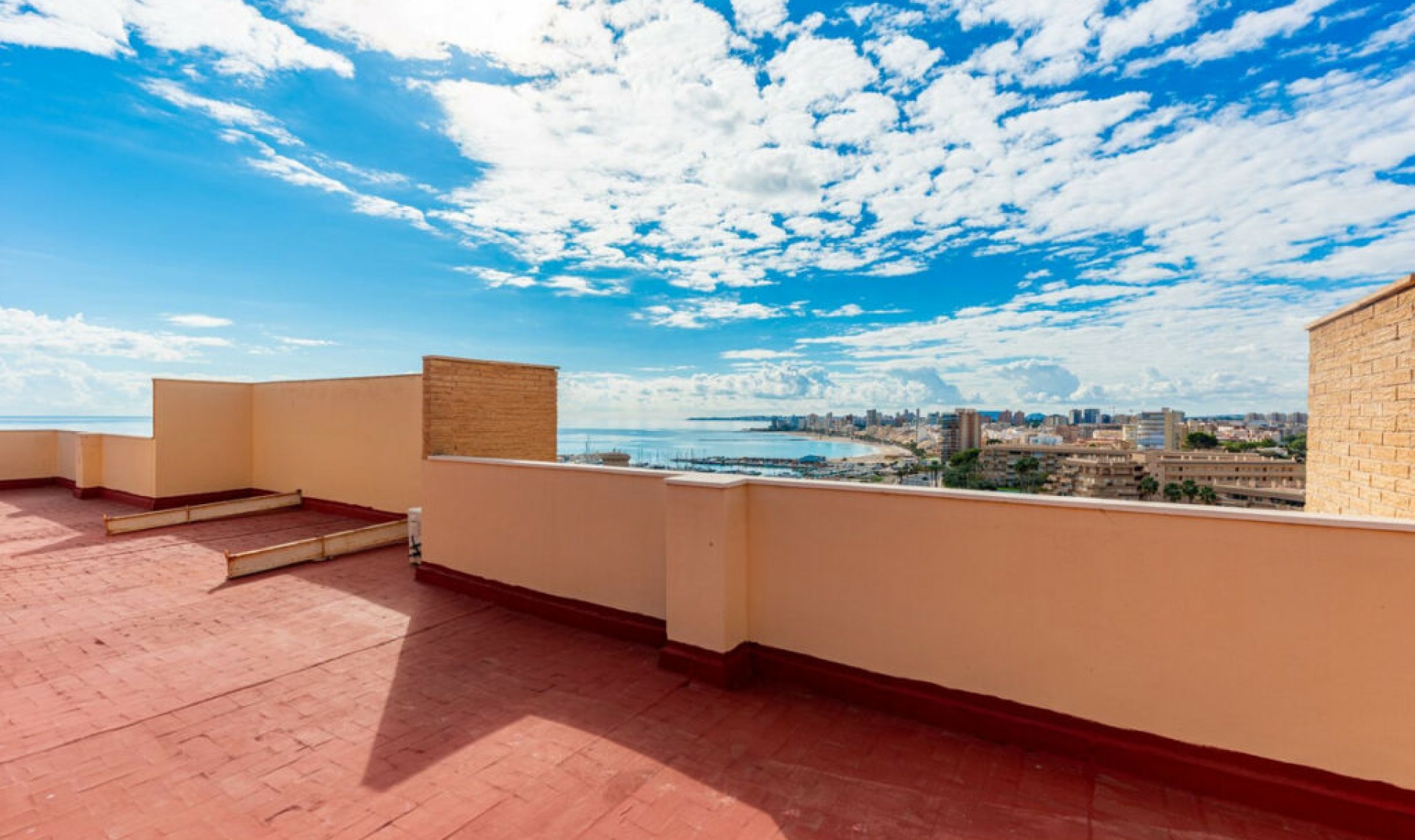 Resale - Apartment -
El Campello