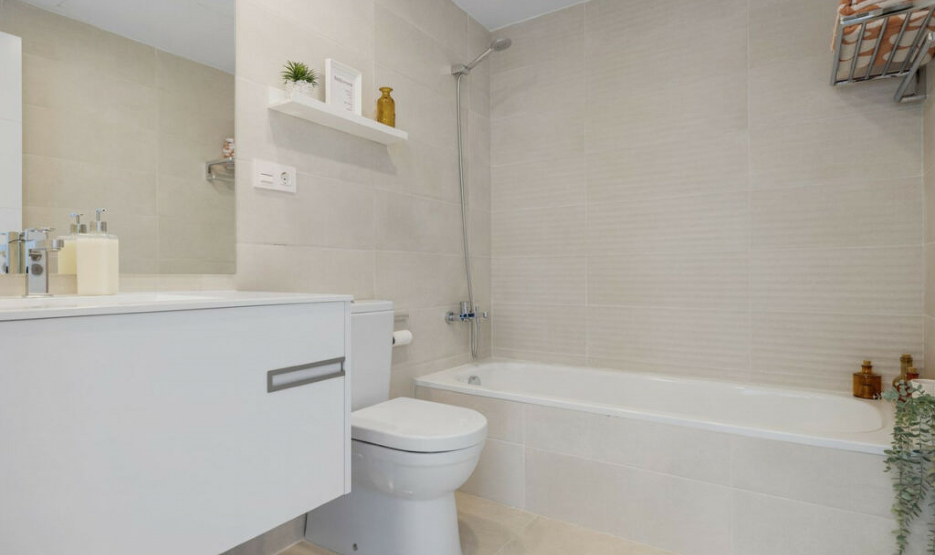 Resale - Apartment -
El Chaparral