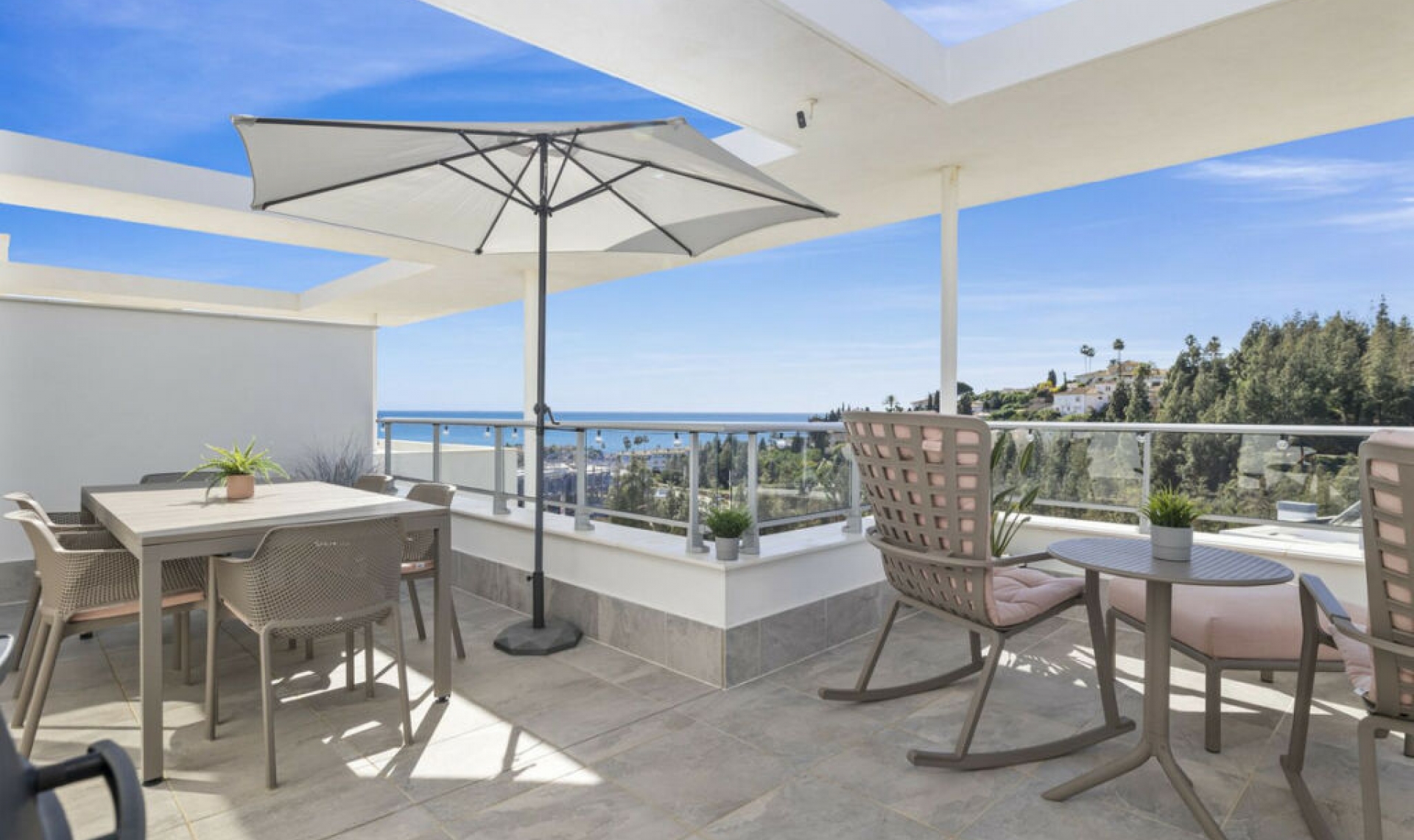 Resale - Apartment -
El Chaparral