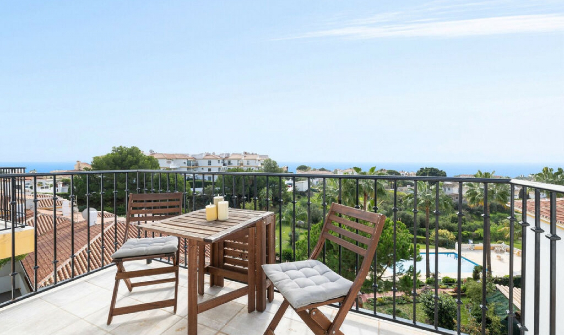 Resale - Apartment -
El Faro