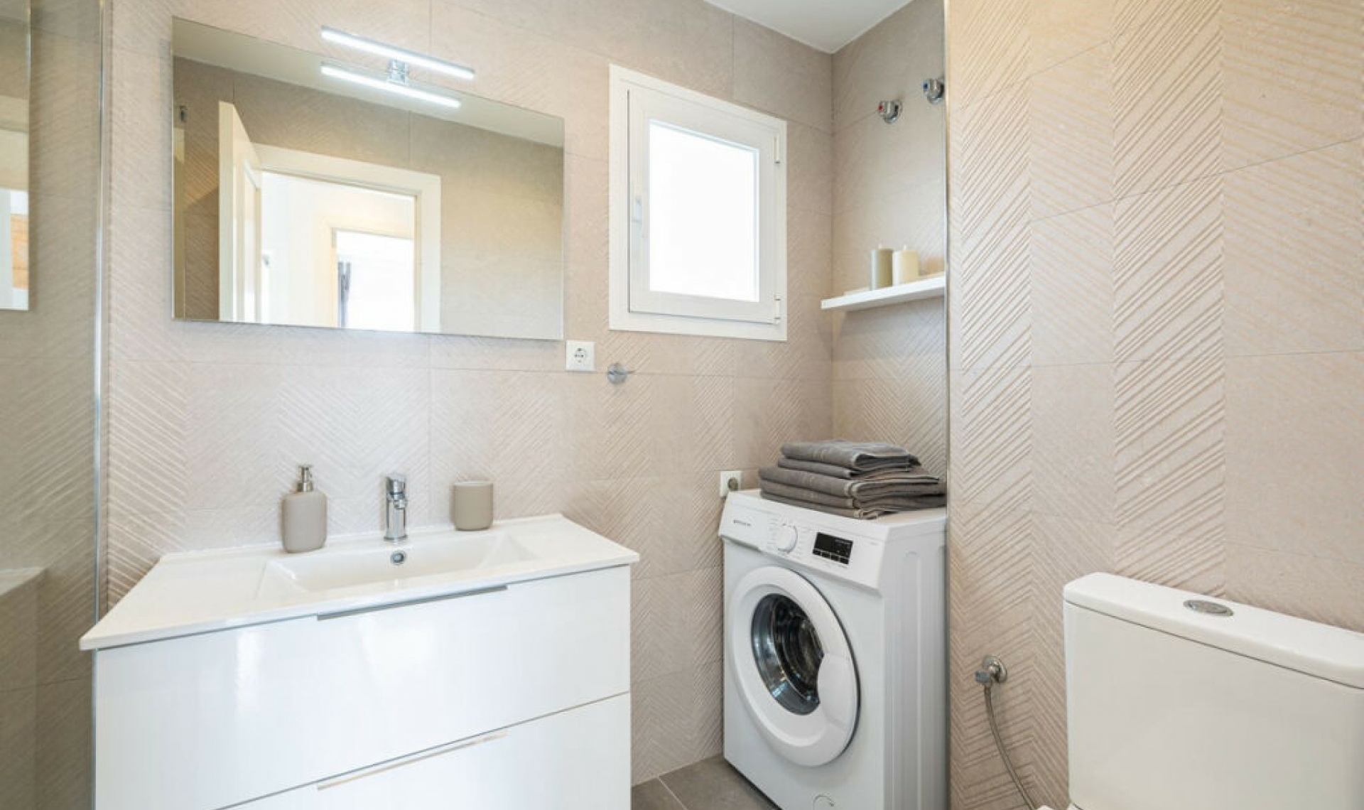 Resale - Apartment -
El Faro