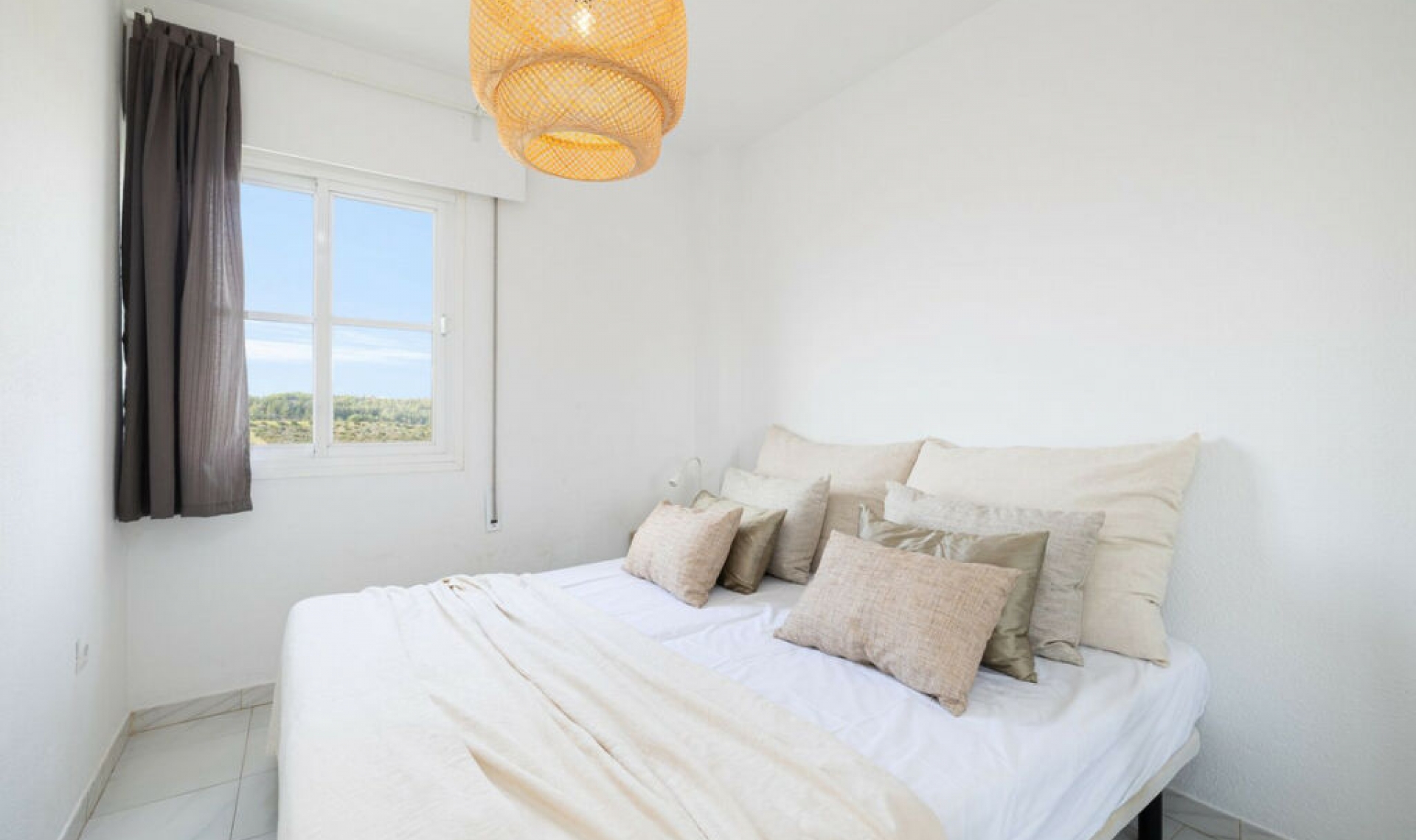 Resale - Apartment -
El Faro