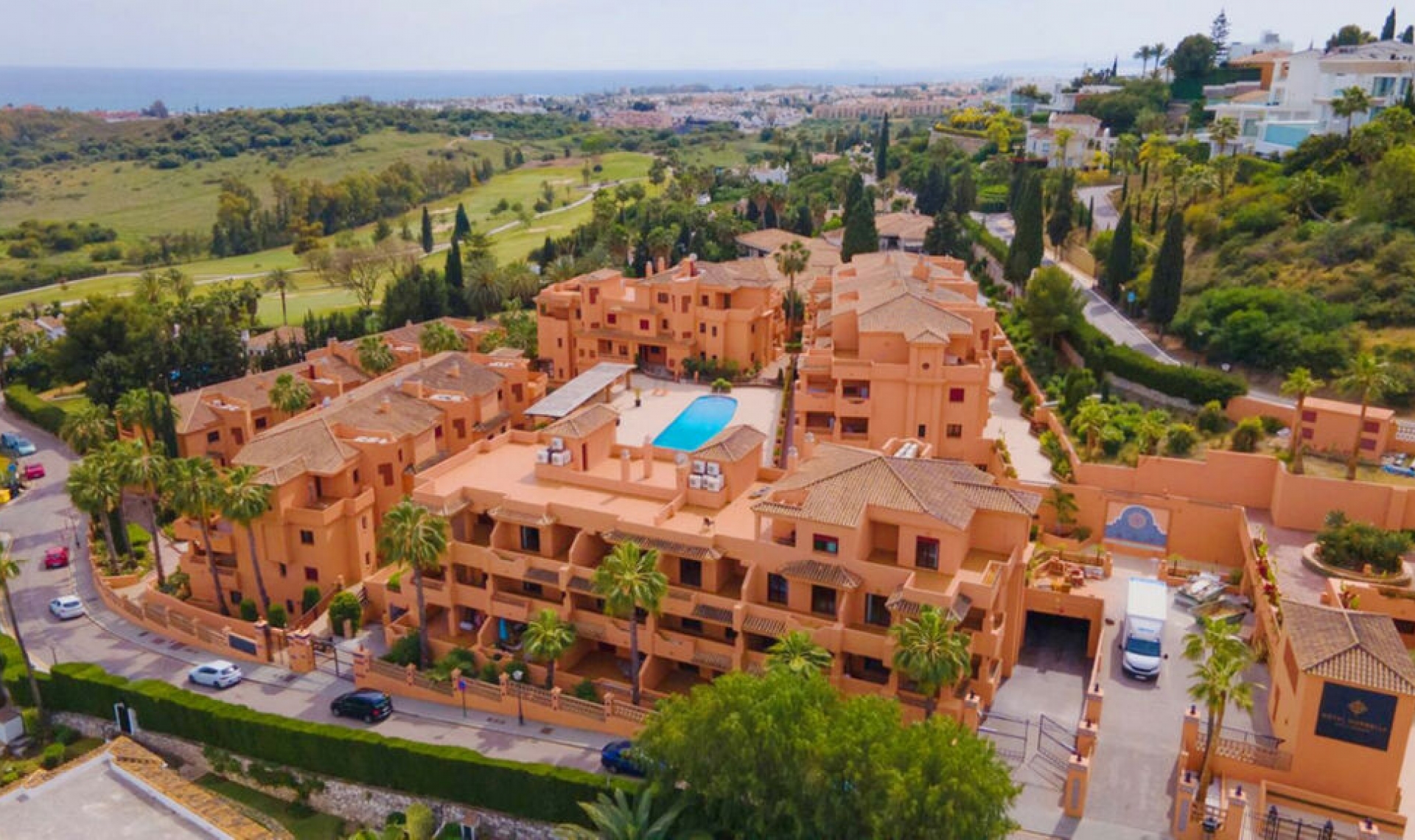 Resale - Apartment -
El Paraiso