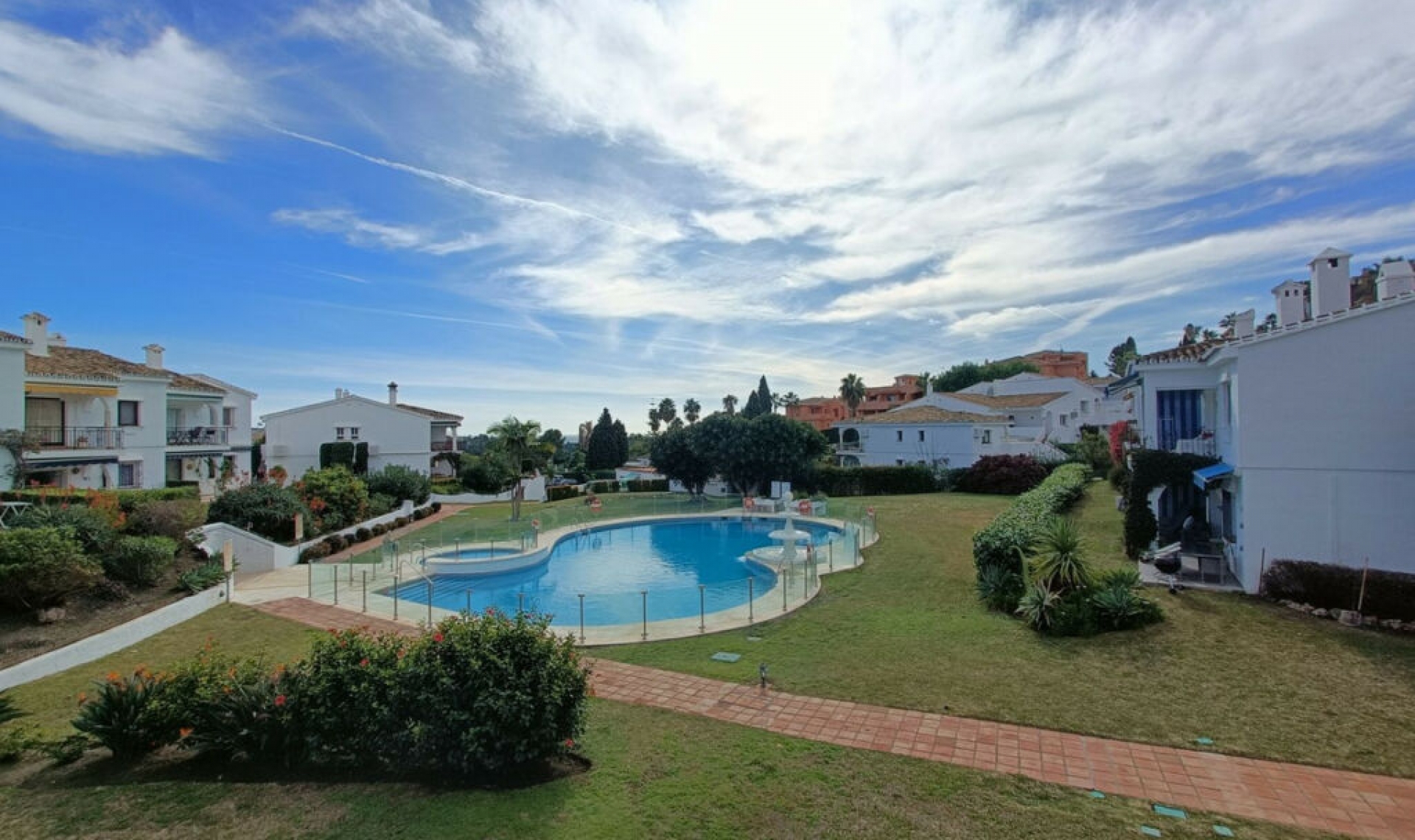 Resale - Apartment -
El Paraiso