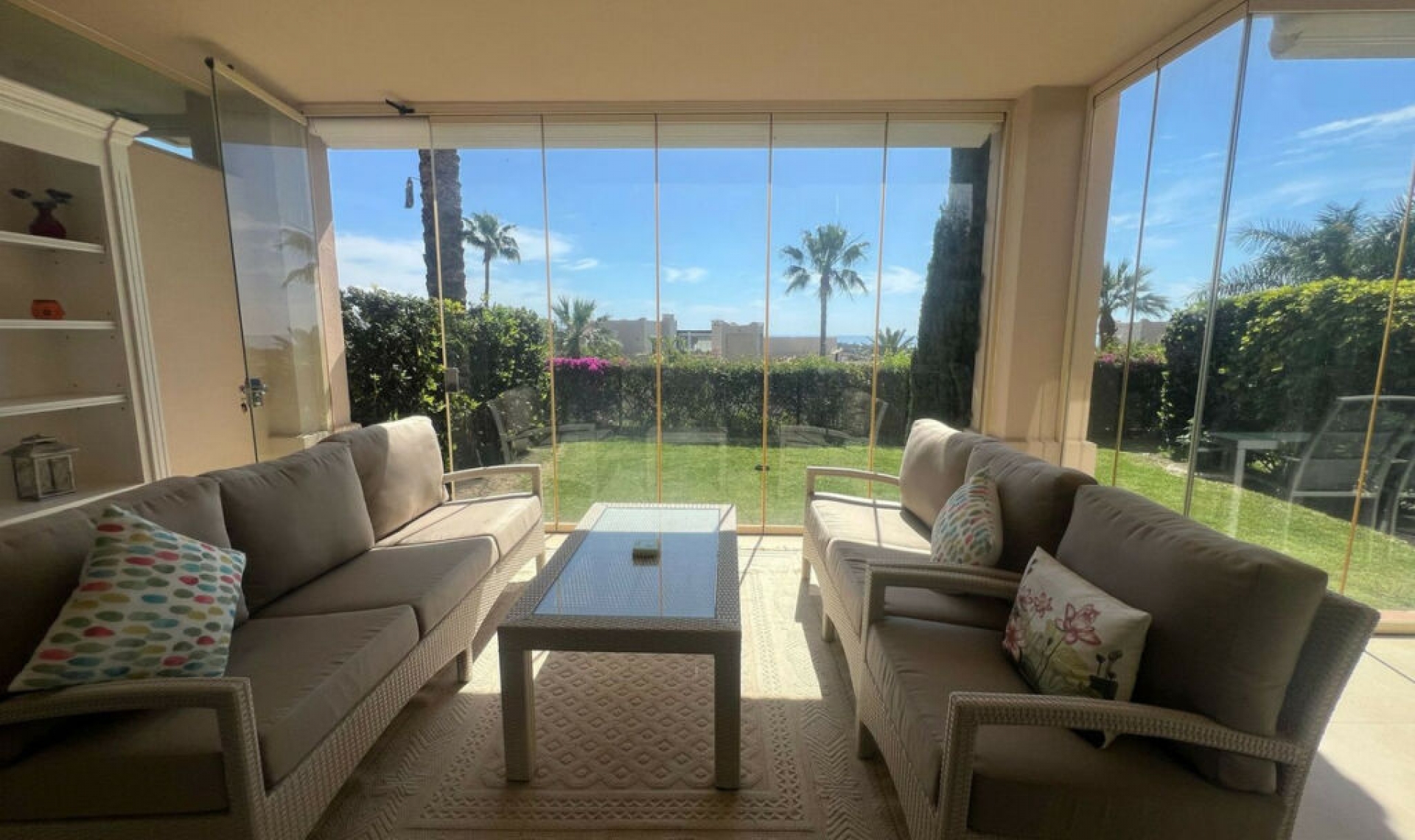 Resale - Apartment -
El Paraiso