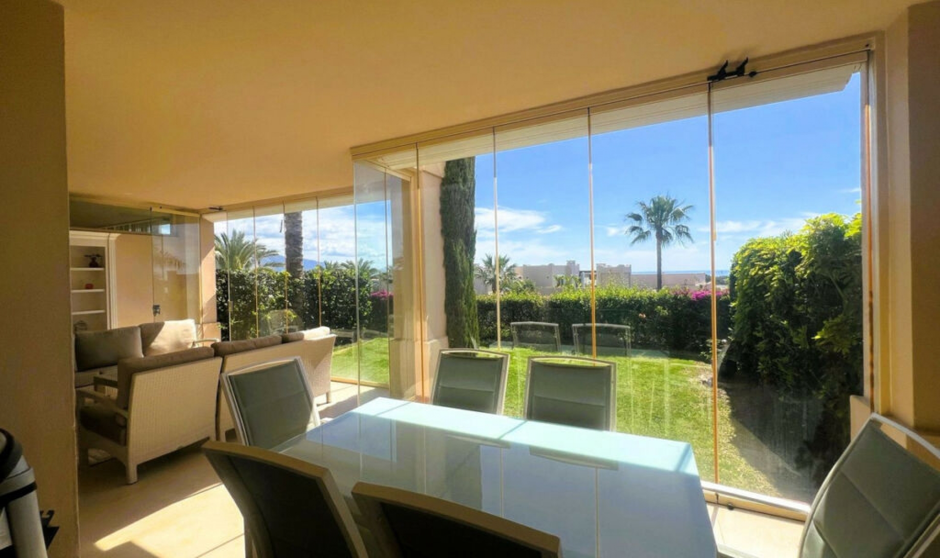 Resale - Apartment -
El Paraiso