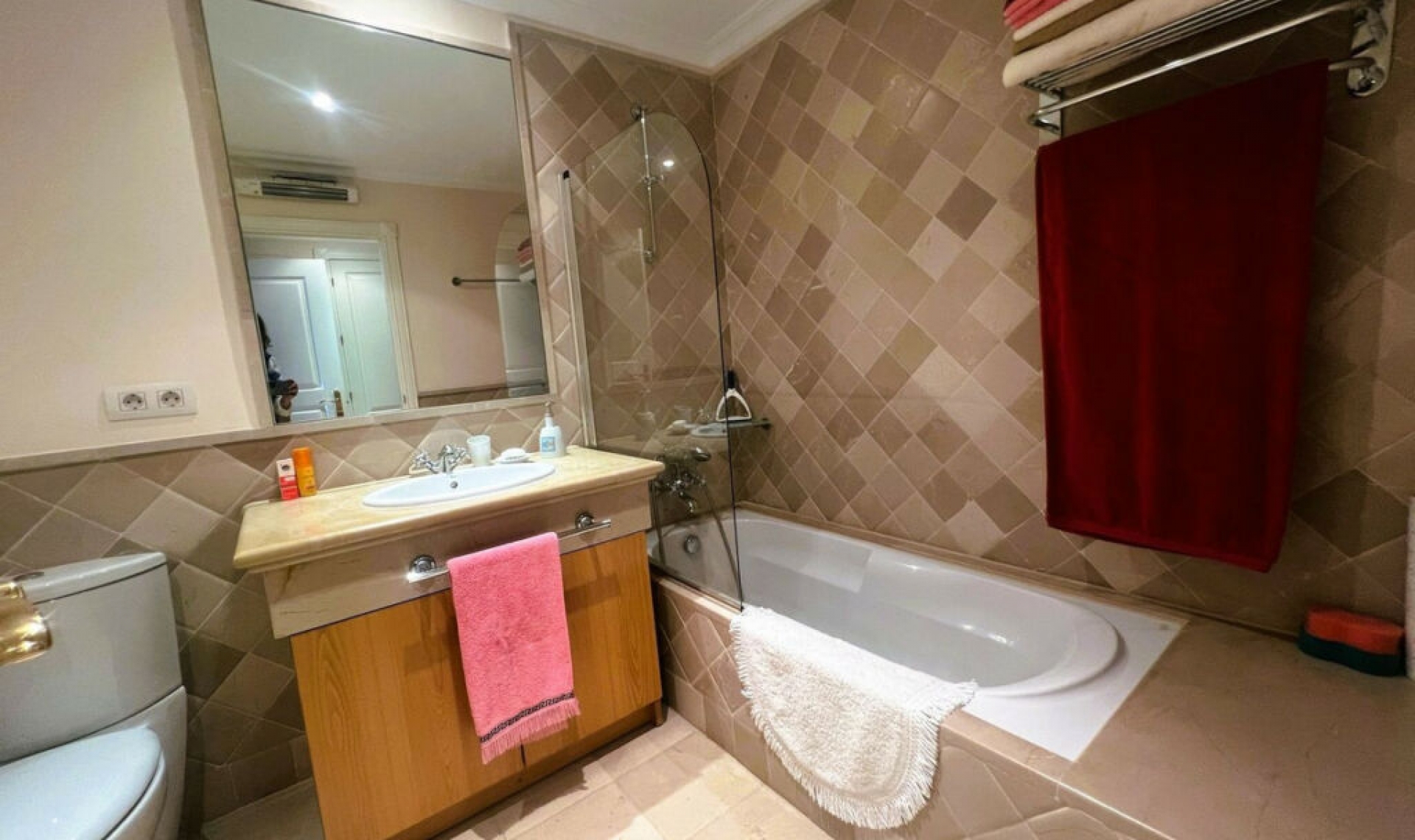 Resale - Apartment -
El Paraiso