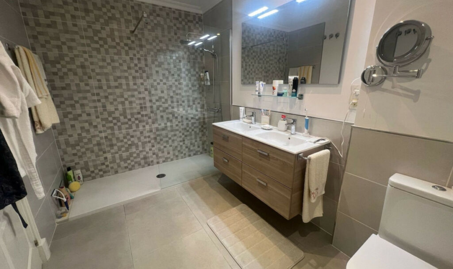 Resale - Apartment -
El Paraiso