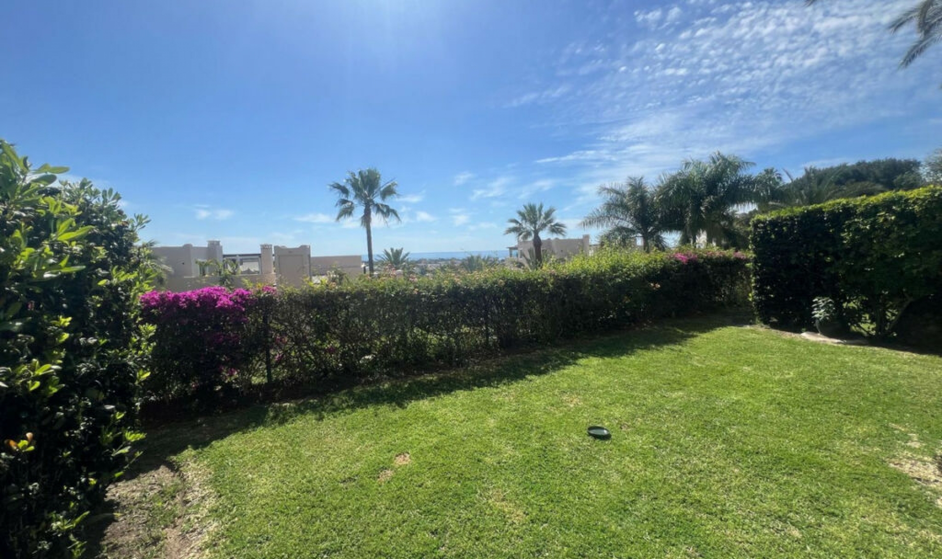 Resale - Apartment -
El Paraiso