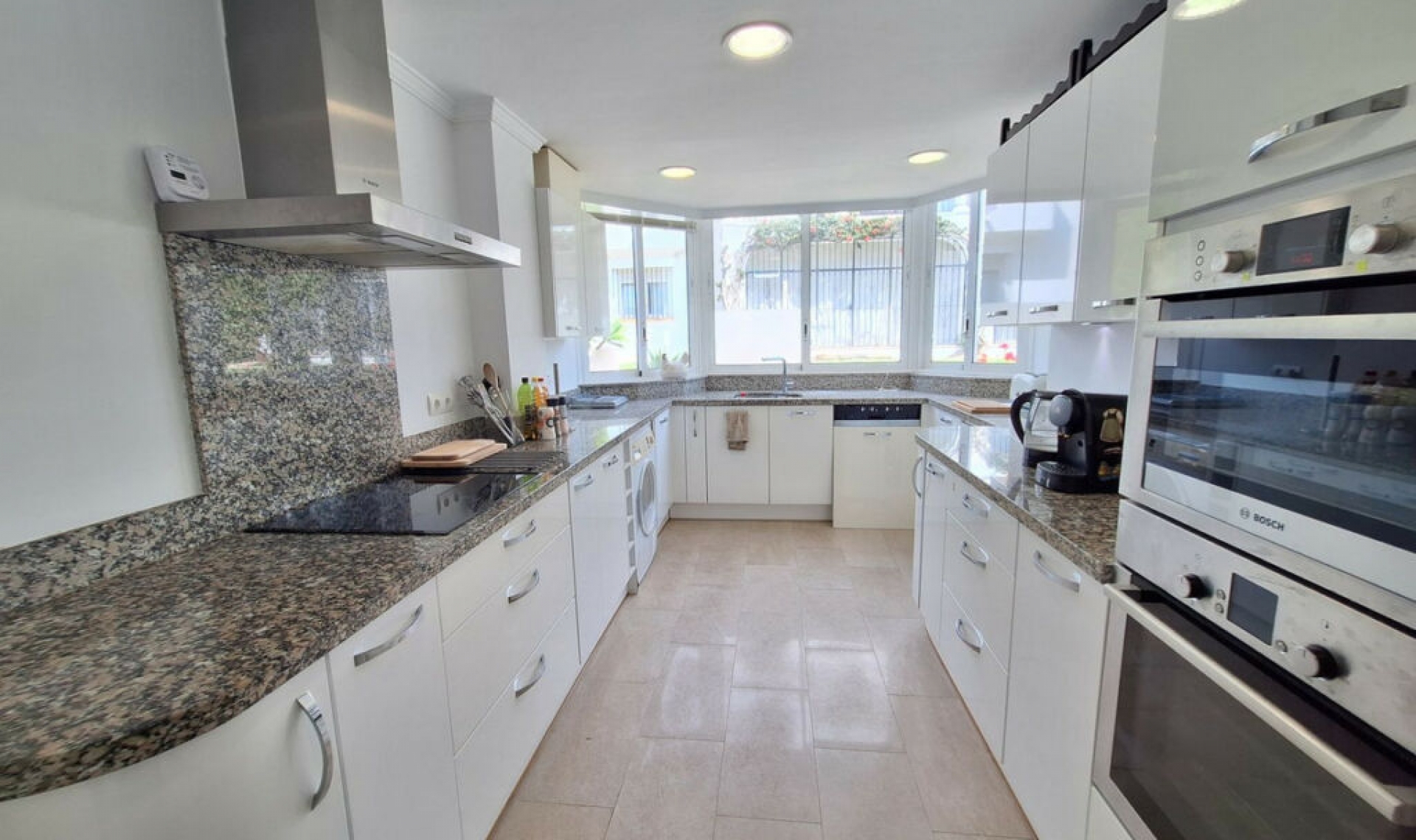 Resale - Apartment -
El Paraiso