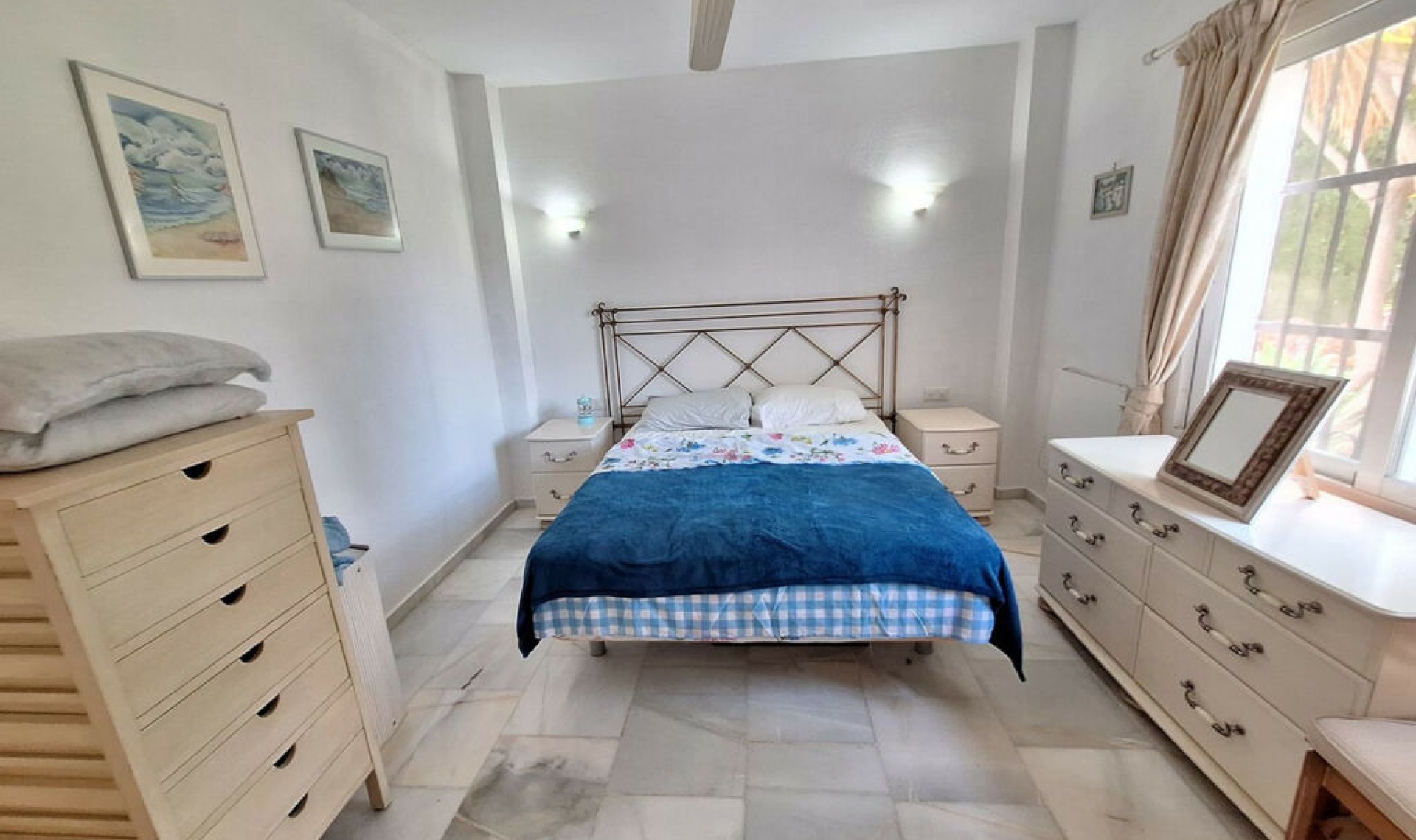 Resale - Apartment -
El Paraiso