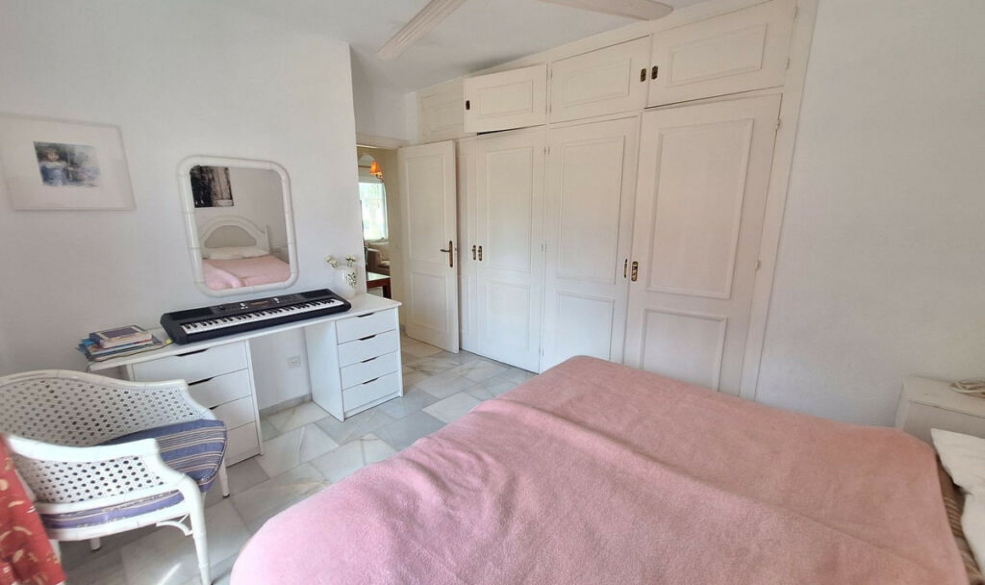 Resale - Apartment -
El Paraiso