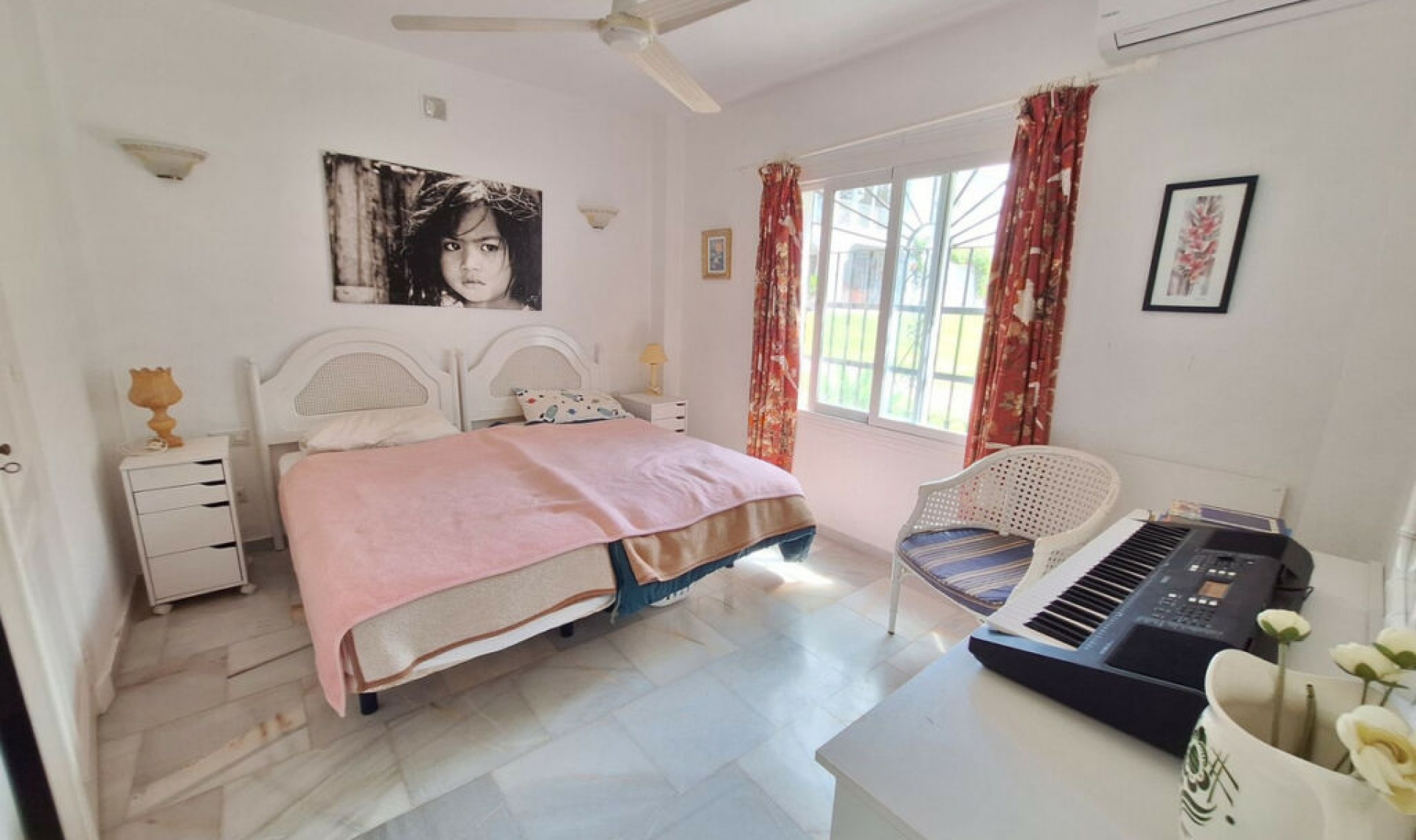 Resale - Apartment -
El Paraiso