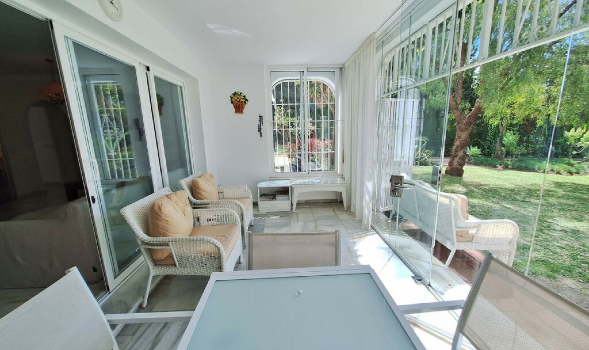 Resale - Apartment -
El Paraiso