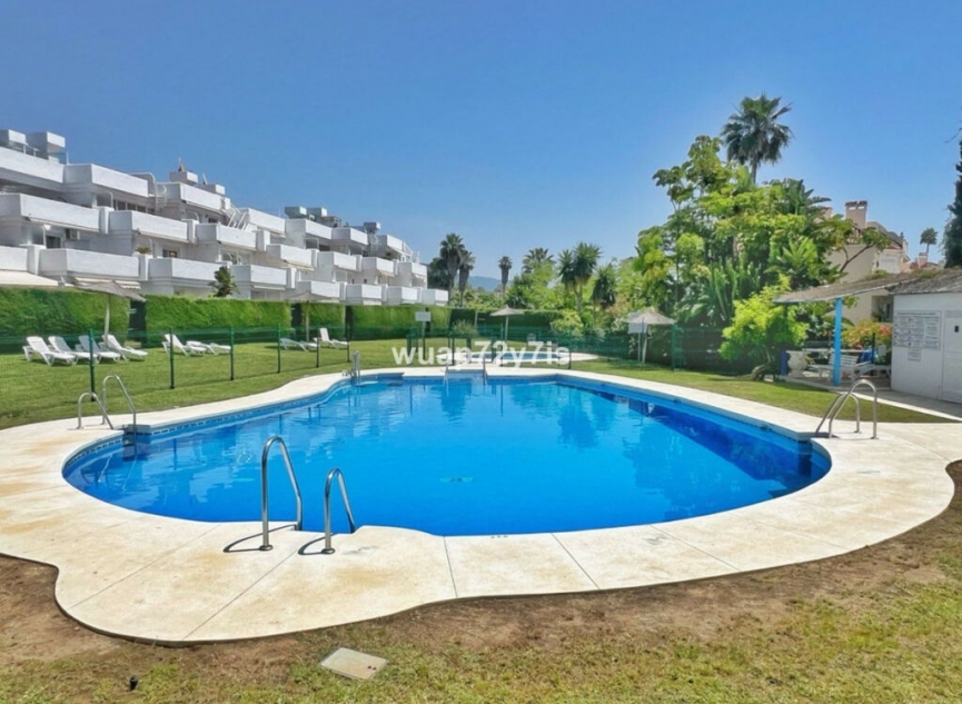 Resale - Apartment -
El Paraiso
