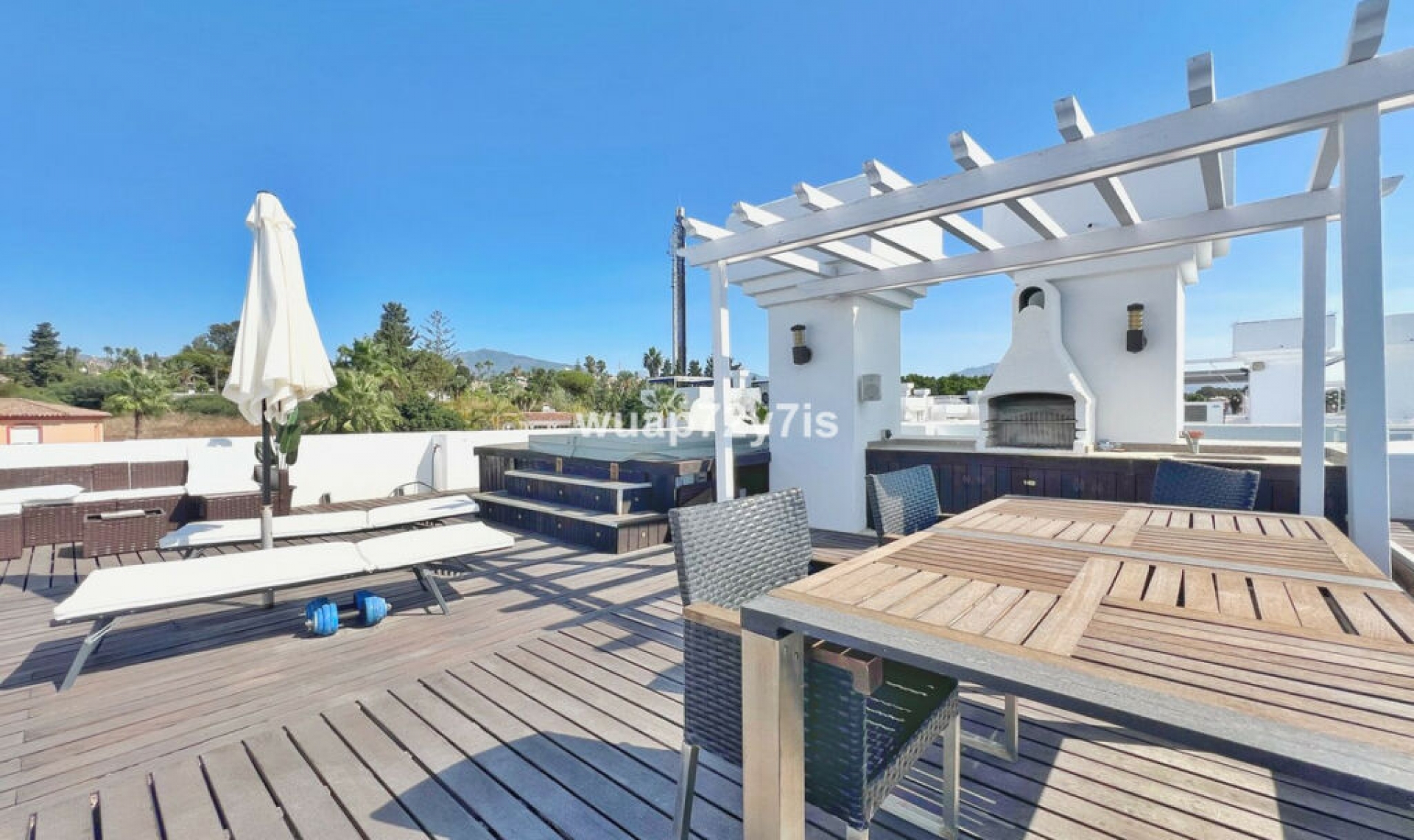 Resale - Apartment -
El Paraiso