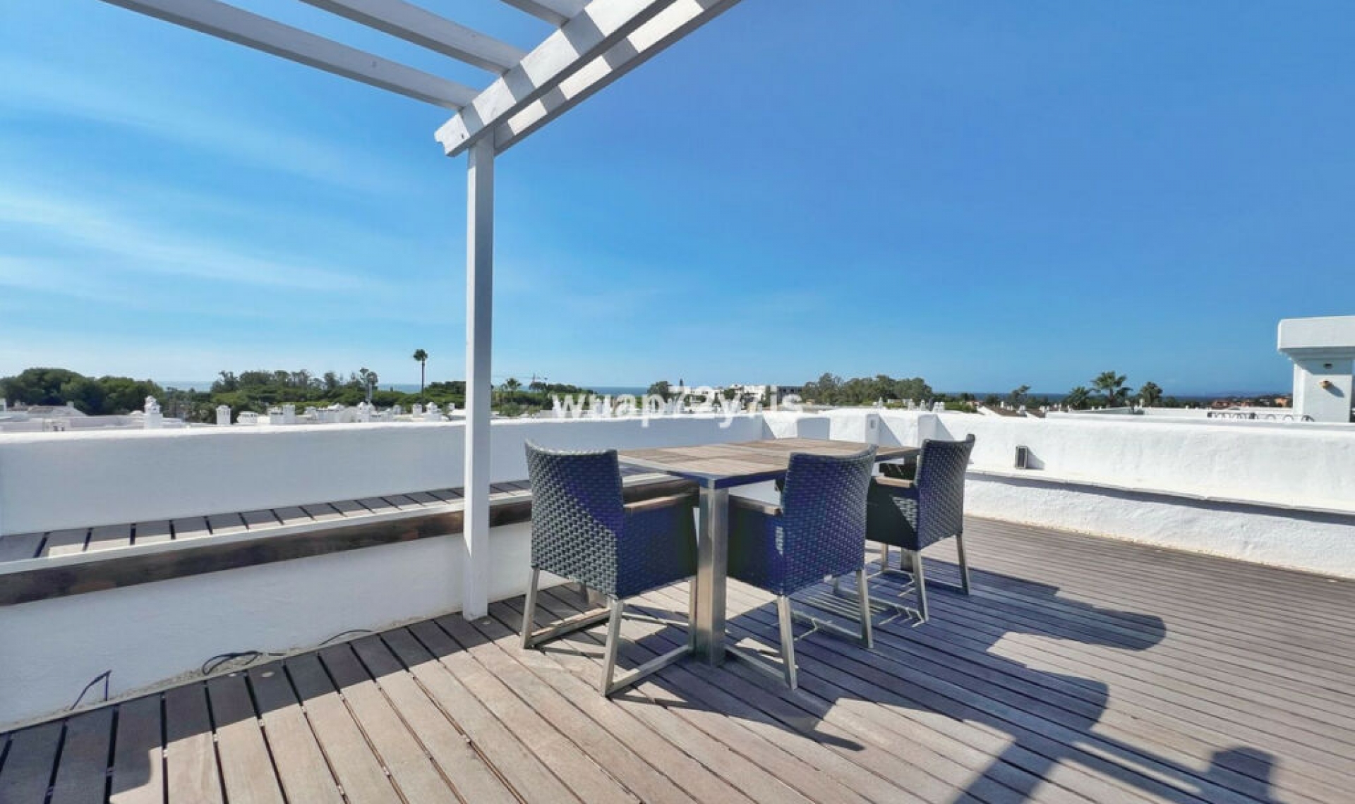 Resale - Apartment -
El Paraiso