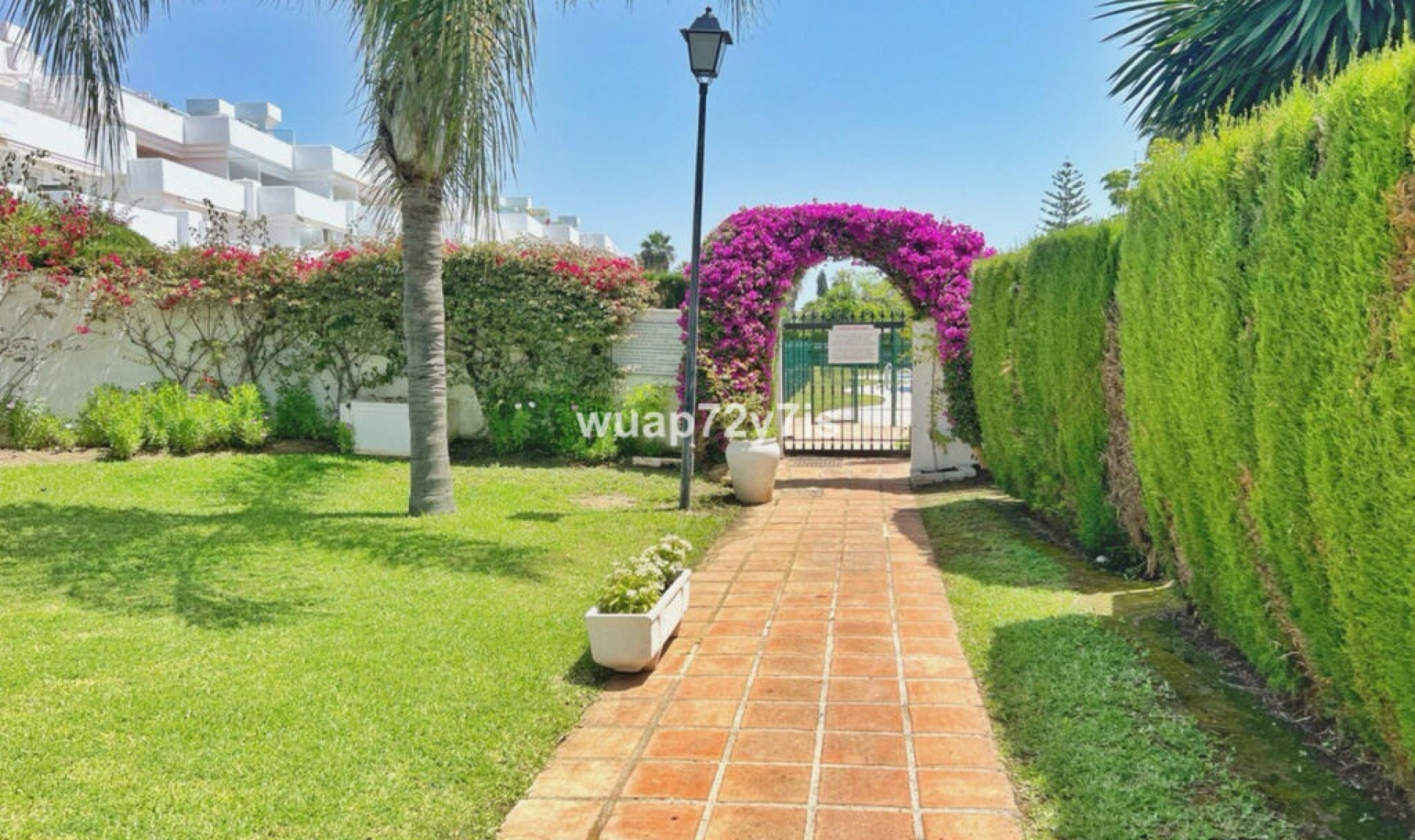 Resale - Apartment -
El Paraiso