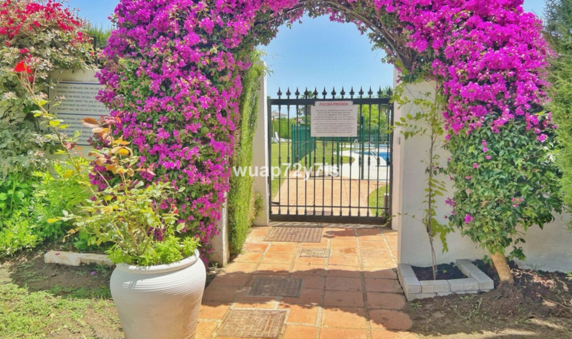 Resale - Apartment -
El Paraiso