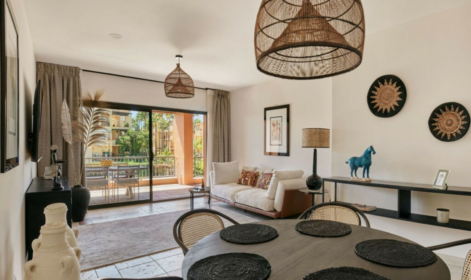 Resale - Apartment -
El Paraiso