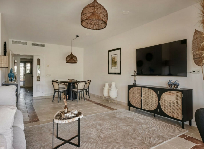 Resale - Apartment -
El Paraiso