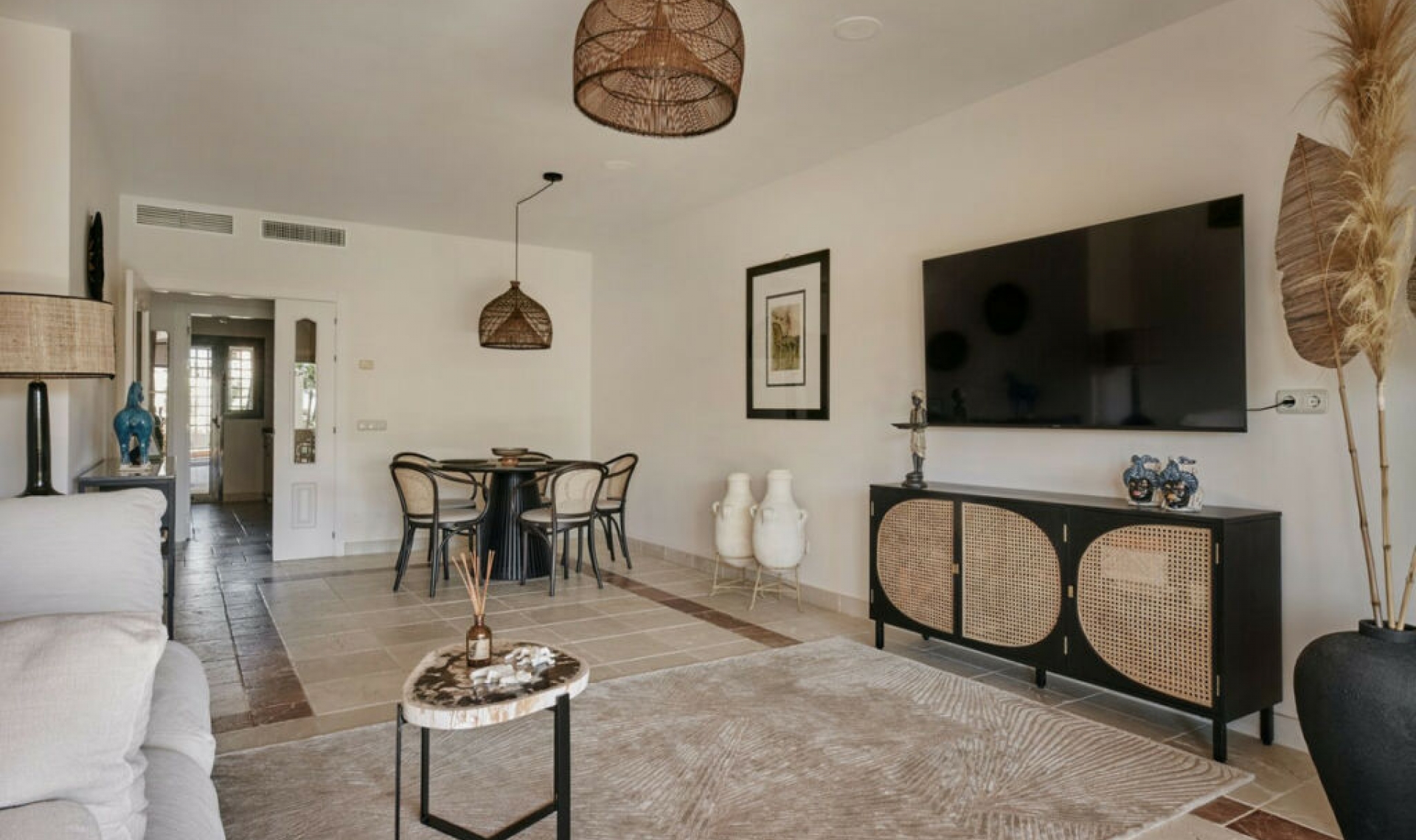 Resale - Apartment -
El Paraiso