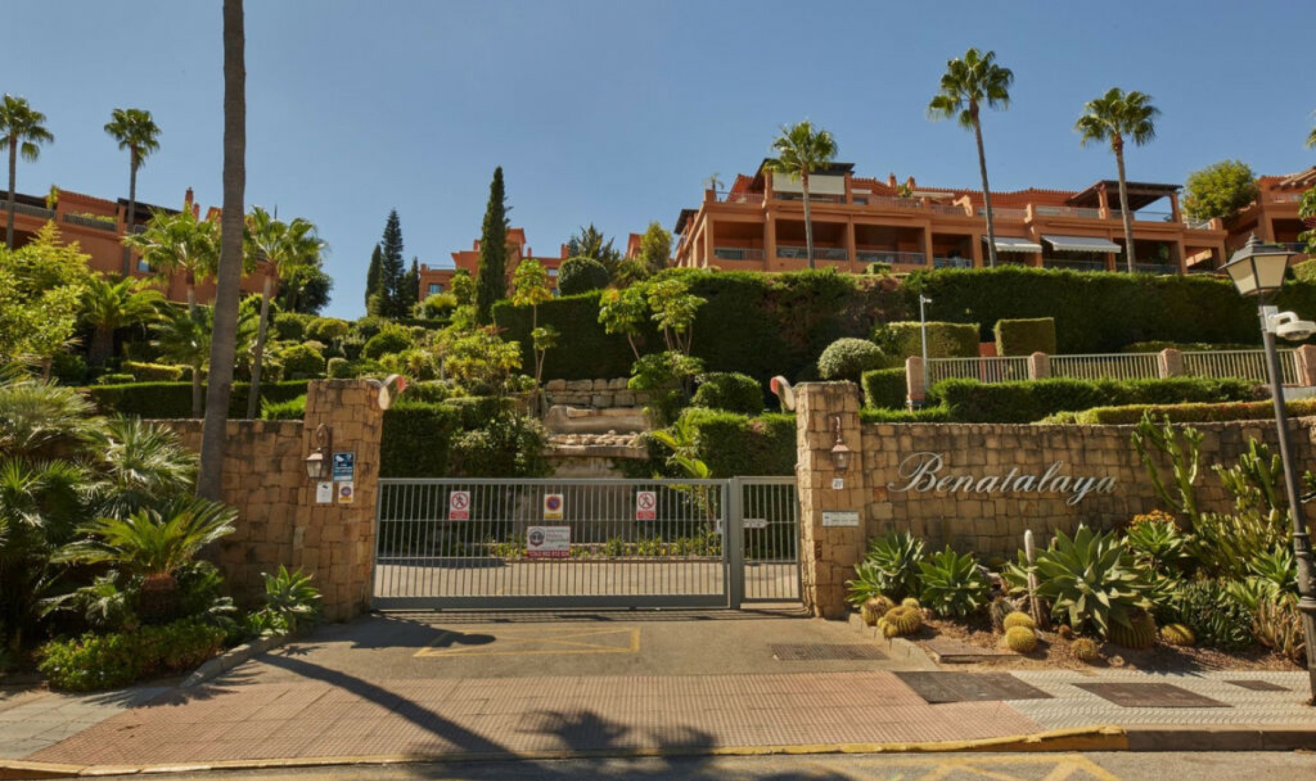 Resale - Apartment -
El Paraiso