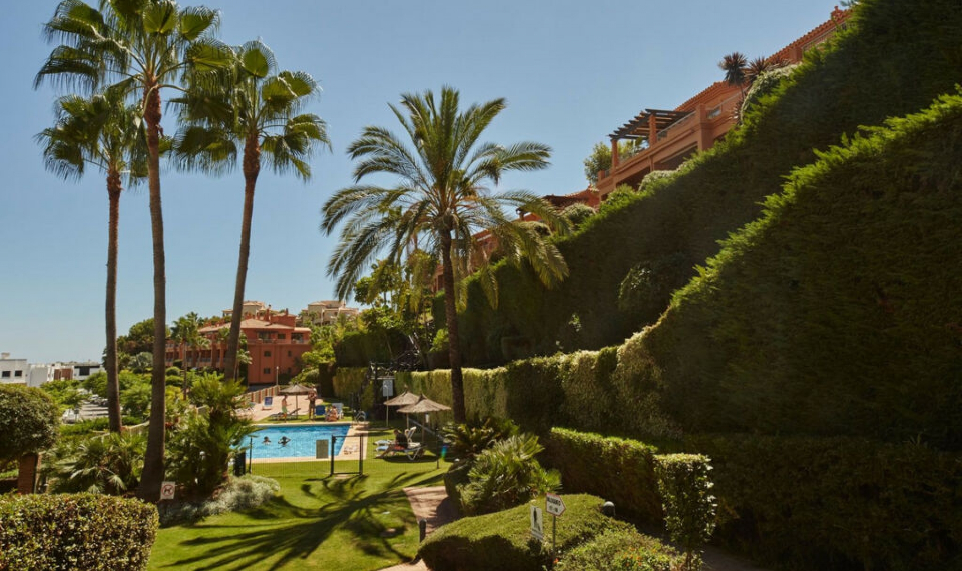 Resale - Apartment -
El Paraiso