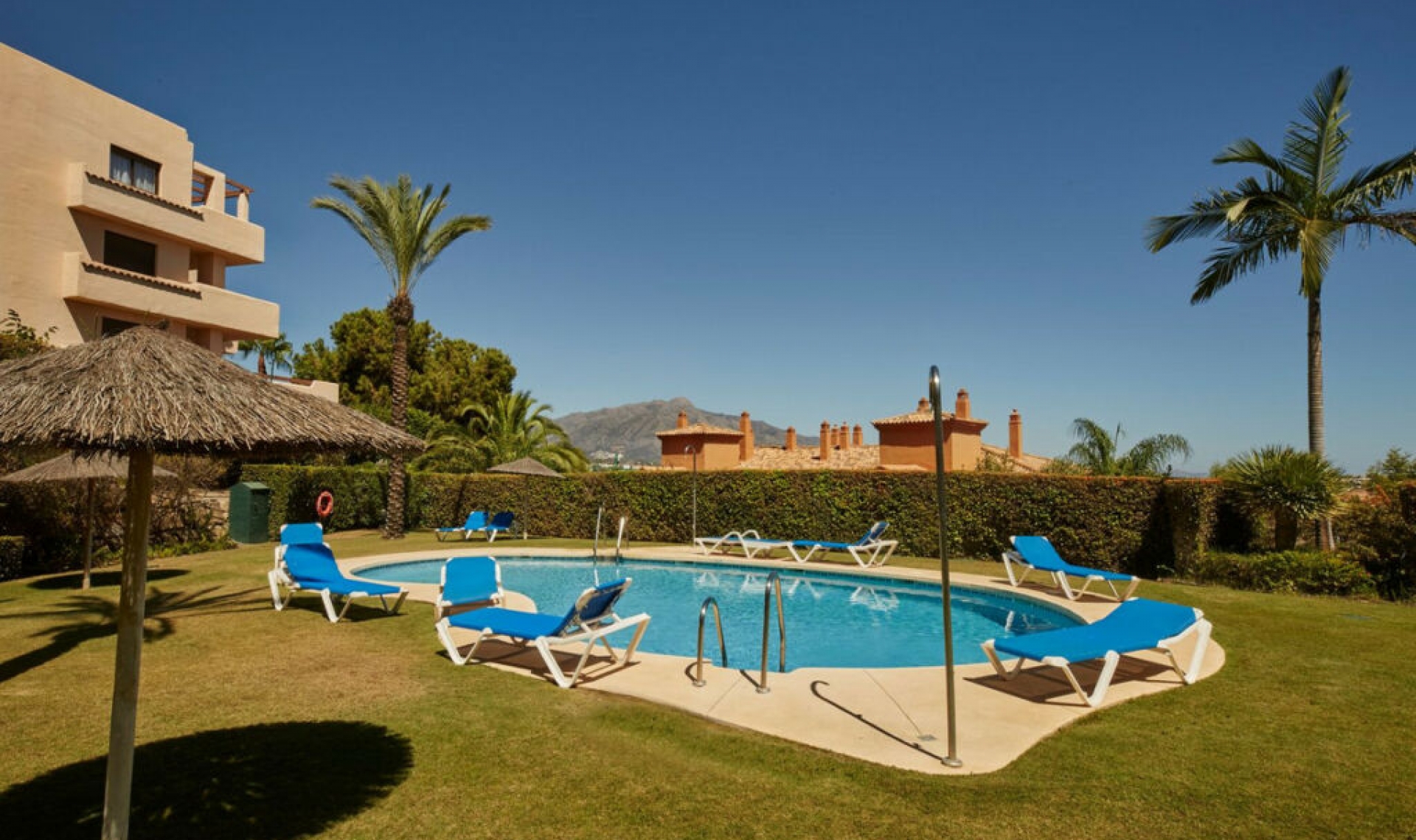 Resale - Apartment -
El Paraiso