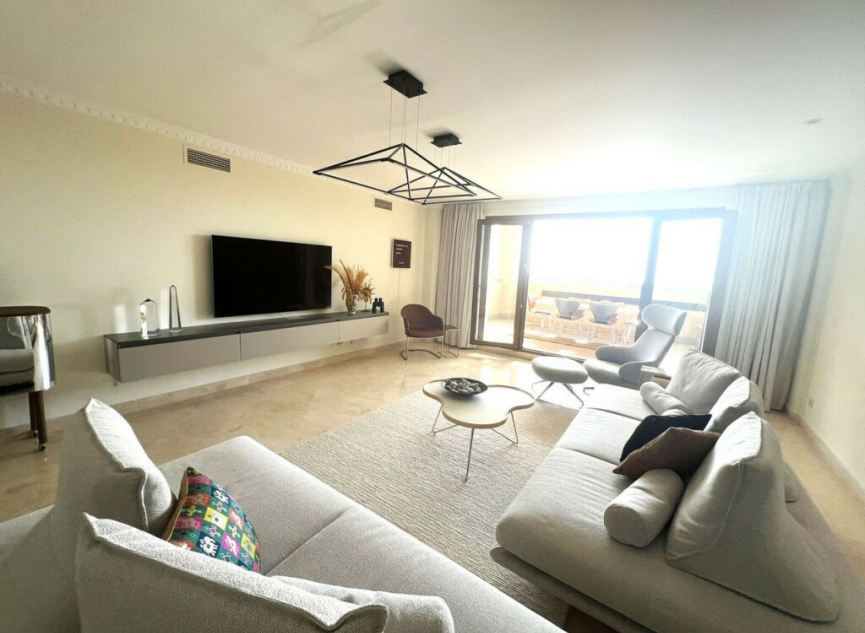 Resale - Apartment -
El Paraiso