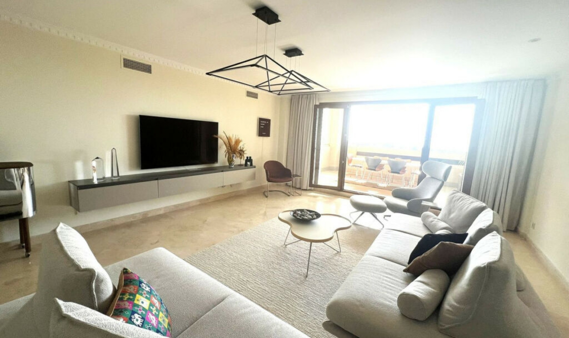 Resale - Apartment -
El Paraiso