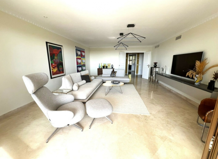 Resale - Apartment -
El Paraiso