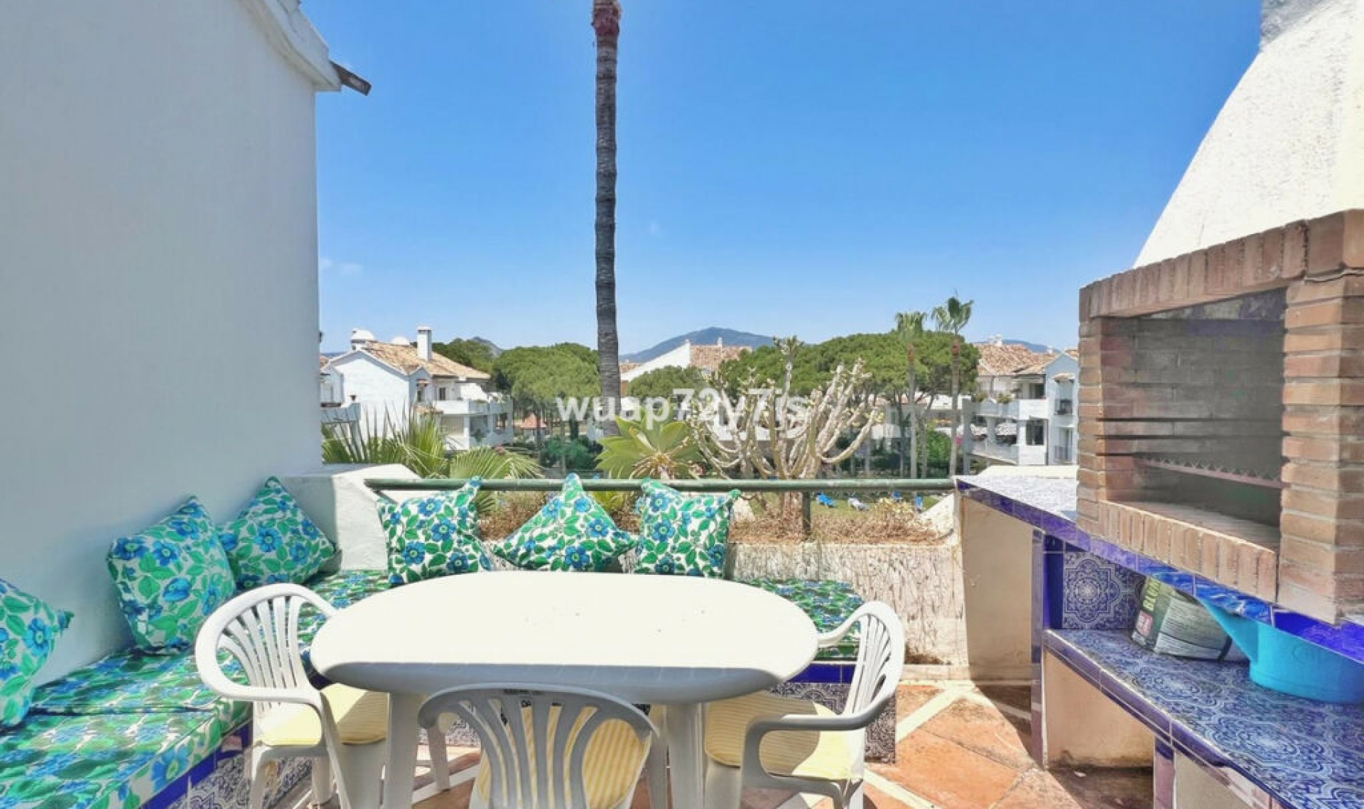 Resale - Apartment -
El Presidente