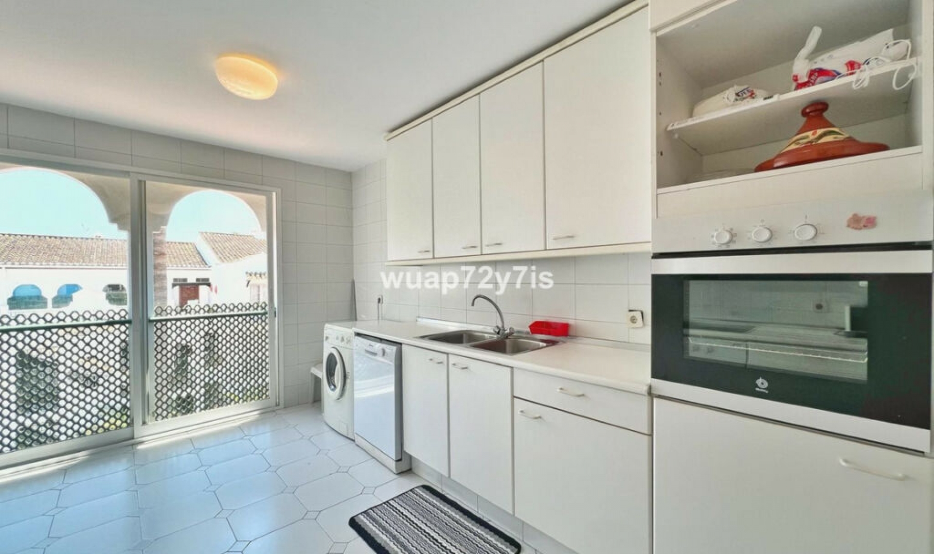 Resale - Apartment -
El Presidente