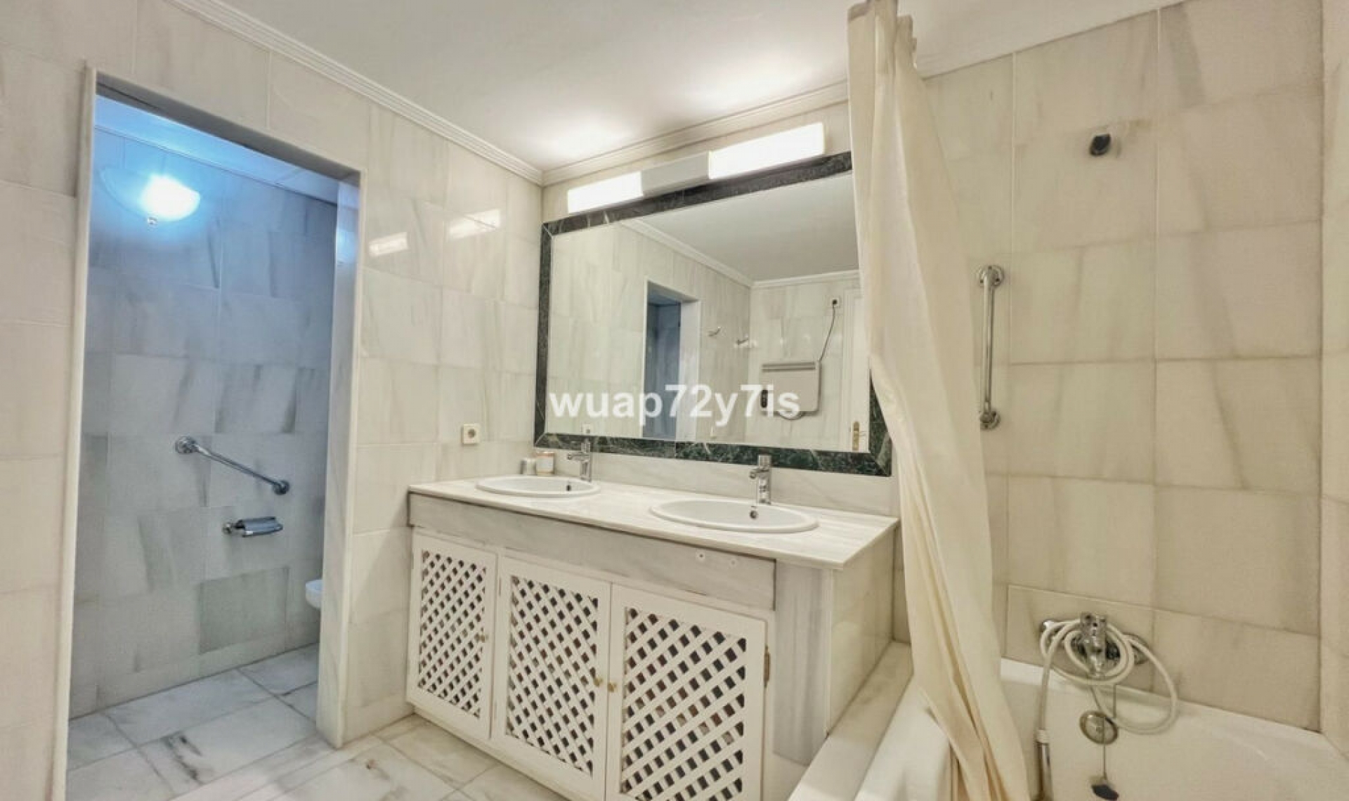 Resale - Apartment -
El Presidente
