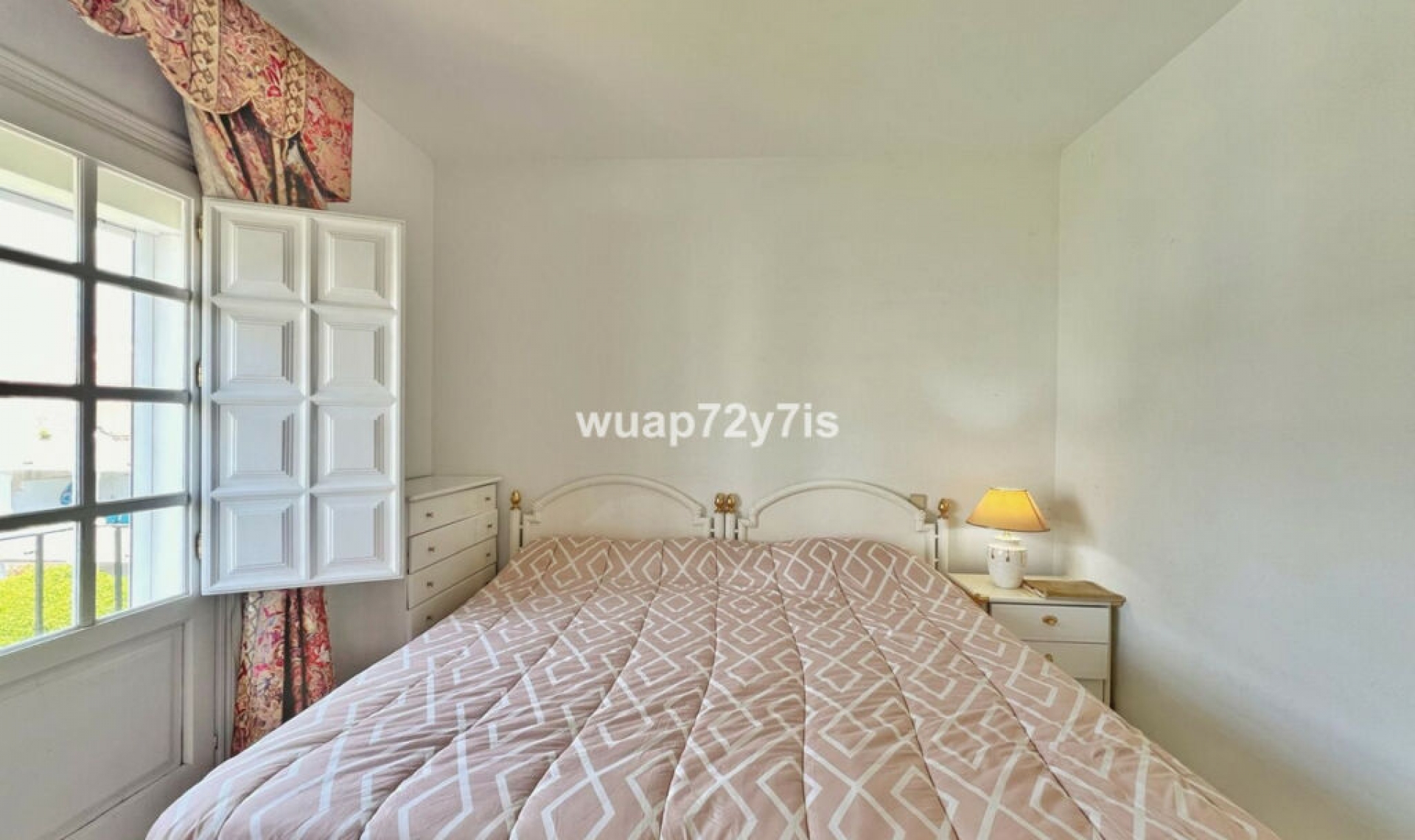 Resale - Apartment -
El Presidente