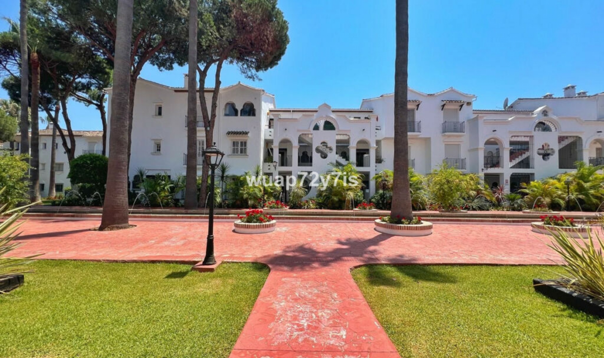 Resale - Apartment -
El Presidente