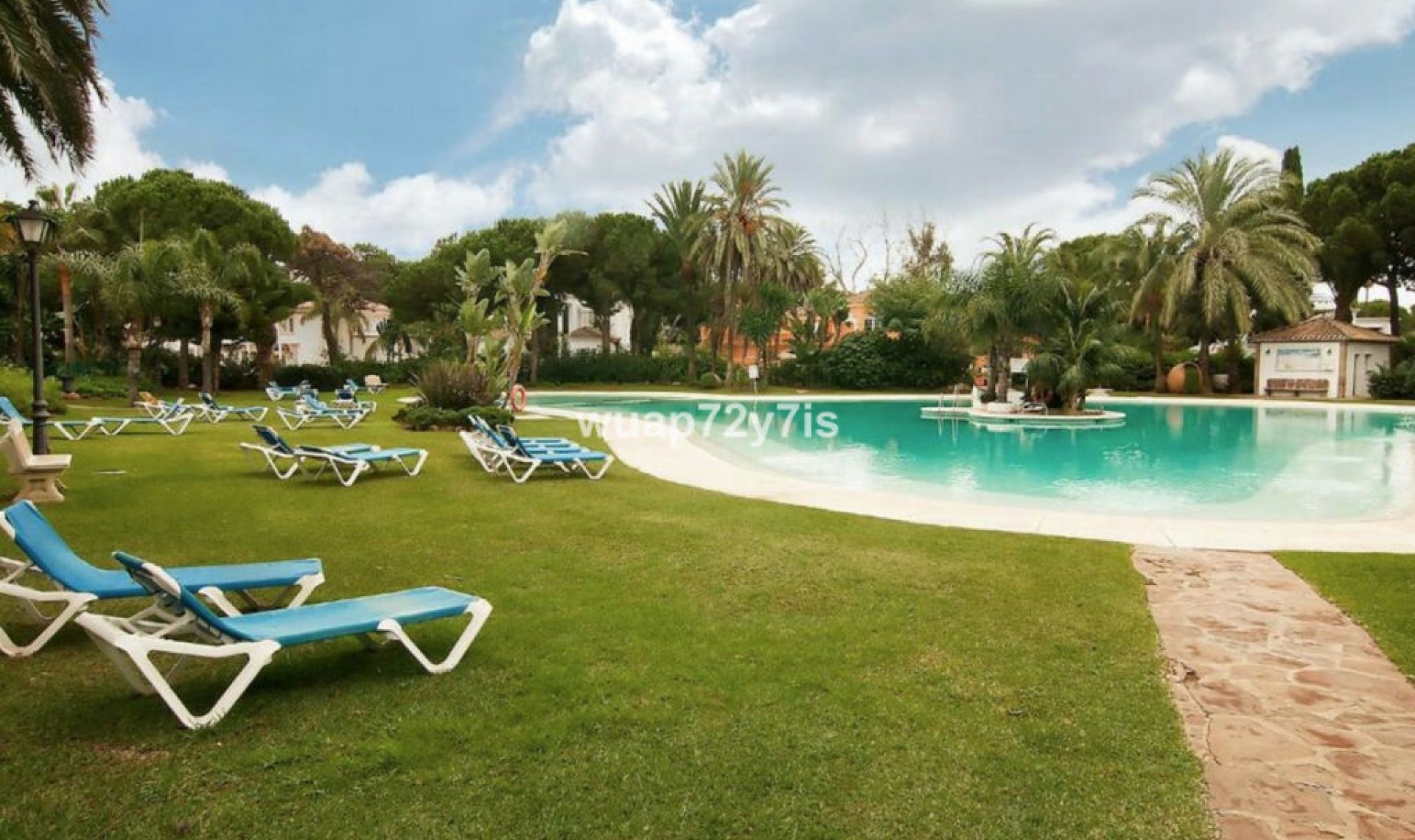 Resale - Apartment -
El Presidente