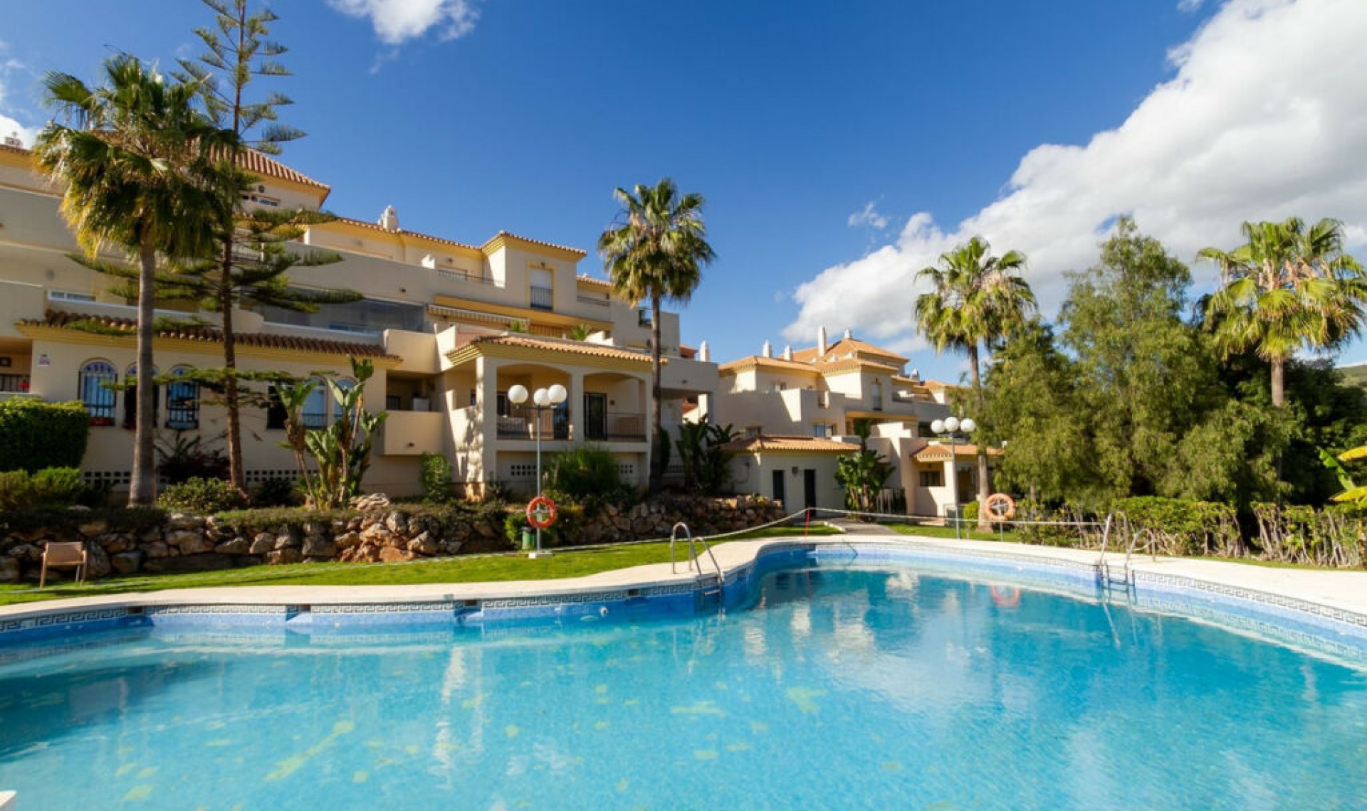 Resale - Apartment -
Elviria