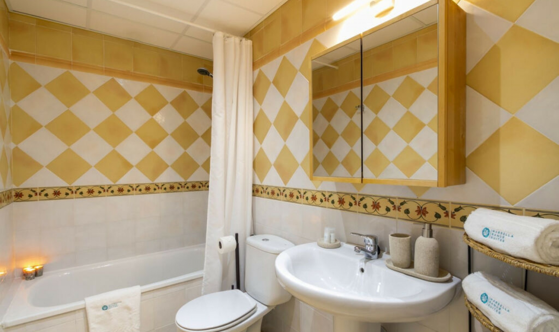 Resale - Apartment -
Elviria