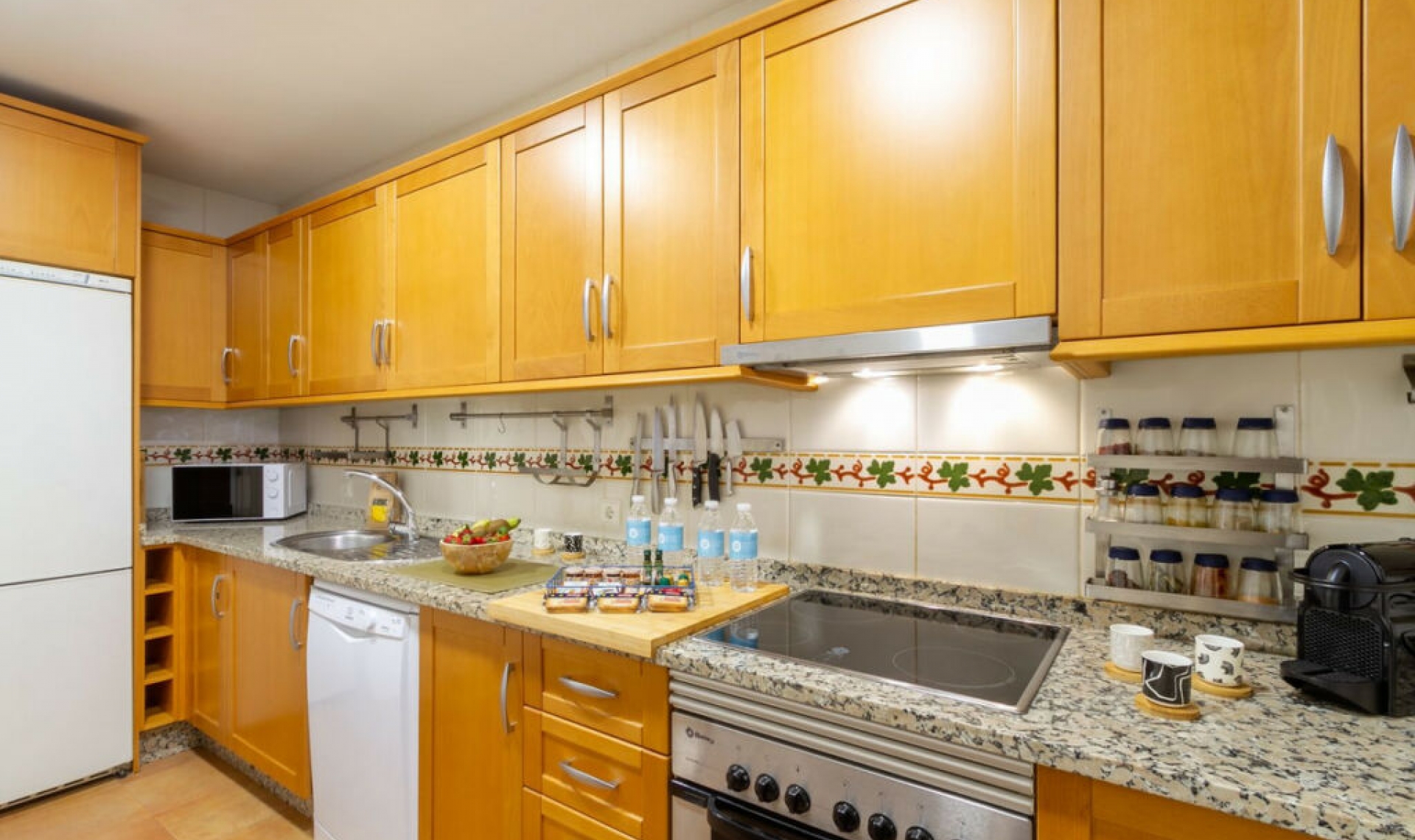 Resale - Apartment -
Elviria