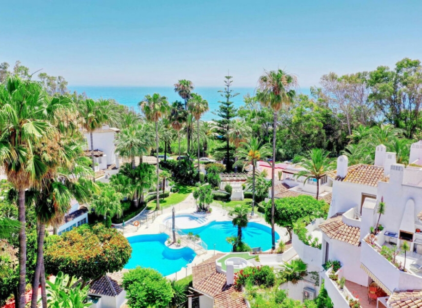 Resale - Apartment -
Elviria