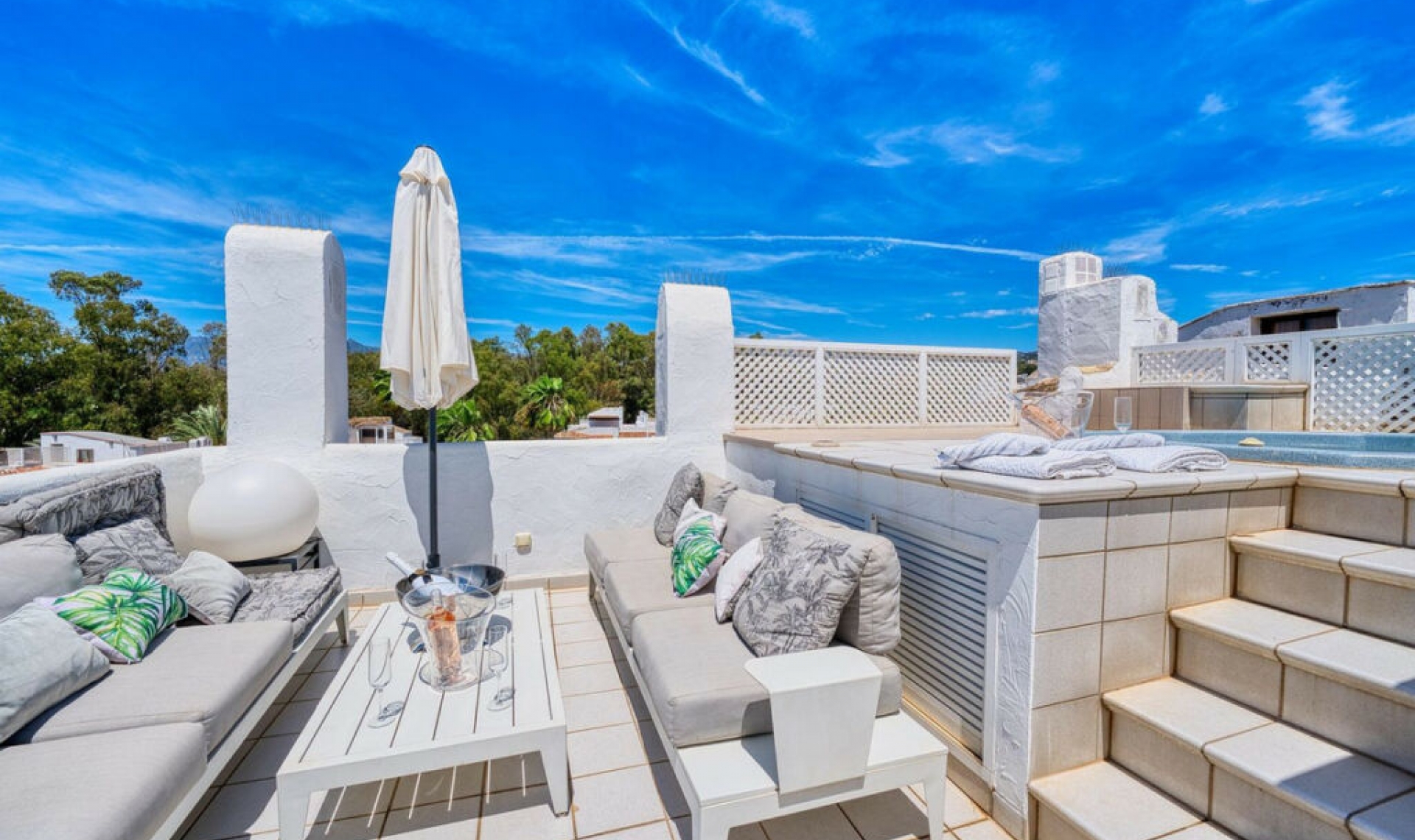 Resale - Apartment -
Elviria